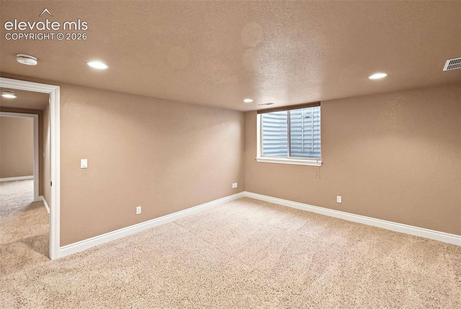 Listing photo 36 for 17796 Mining Way