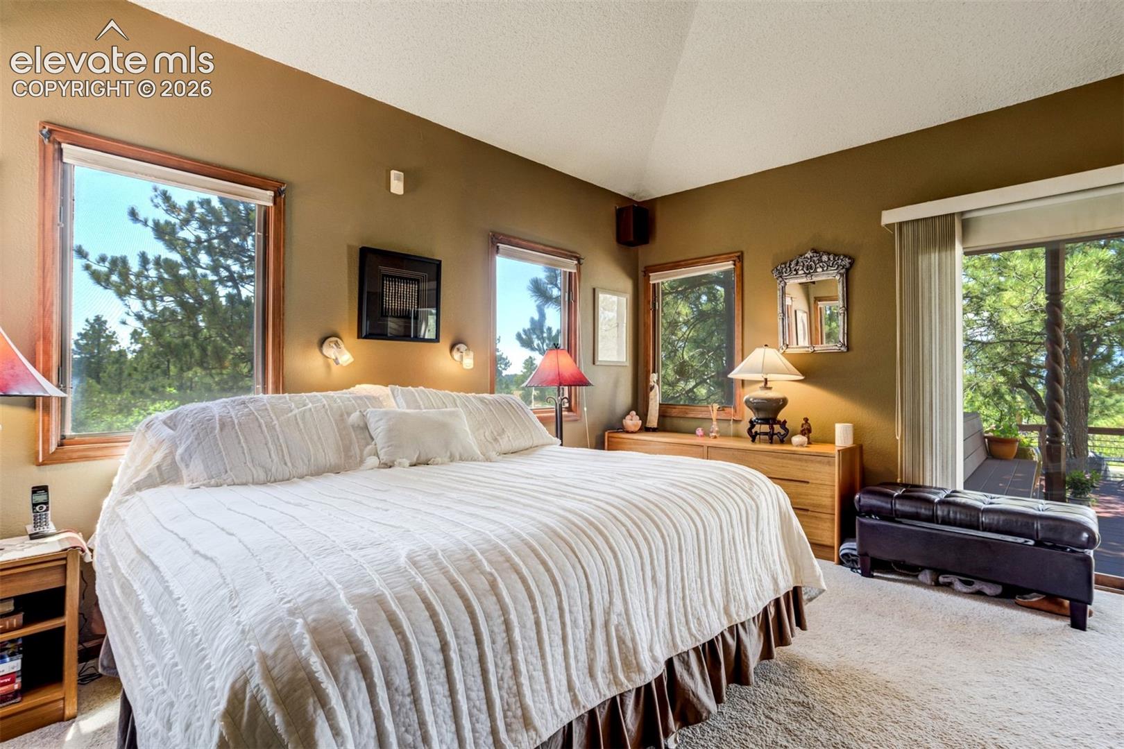 Listing photo 20 for 19330 Greenwood Drive