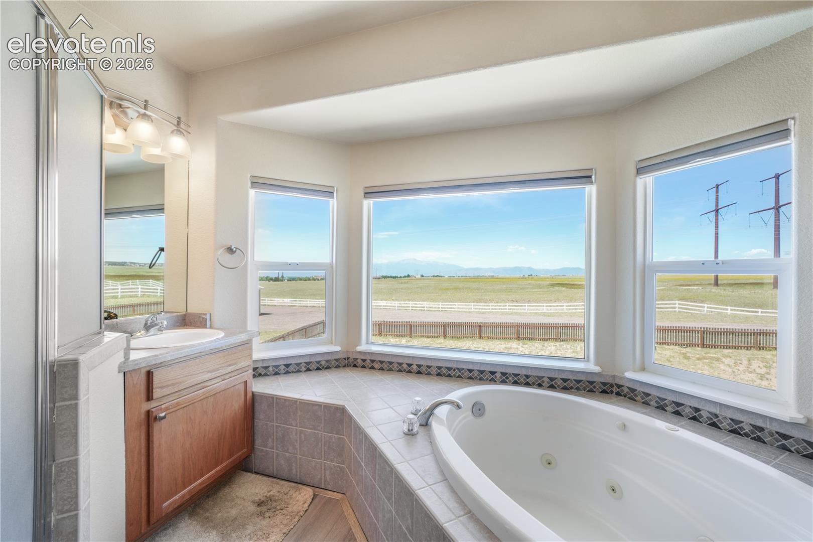 Listing photo 28 for 8524 Towner Avenue