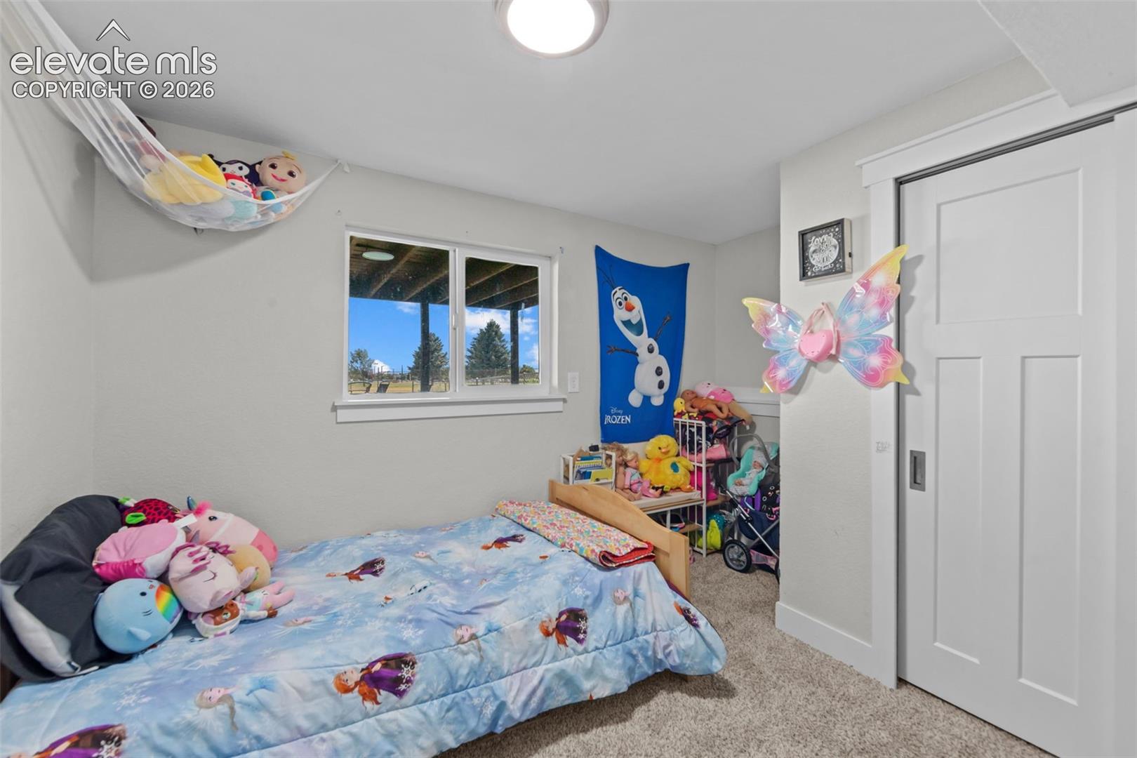 Listing photo 14 for 7503 Fortman Avenue