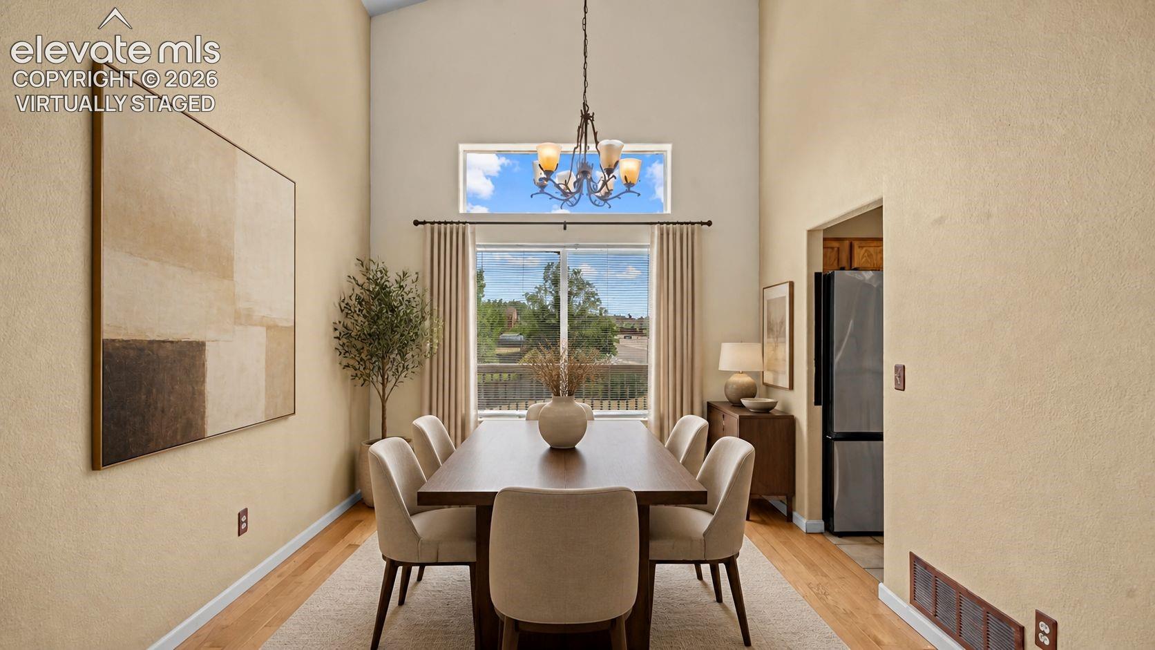 Listing photo 6 for 5216 Arroyo Street