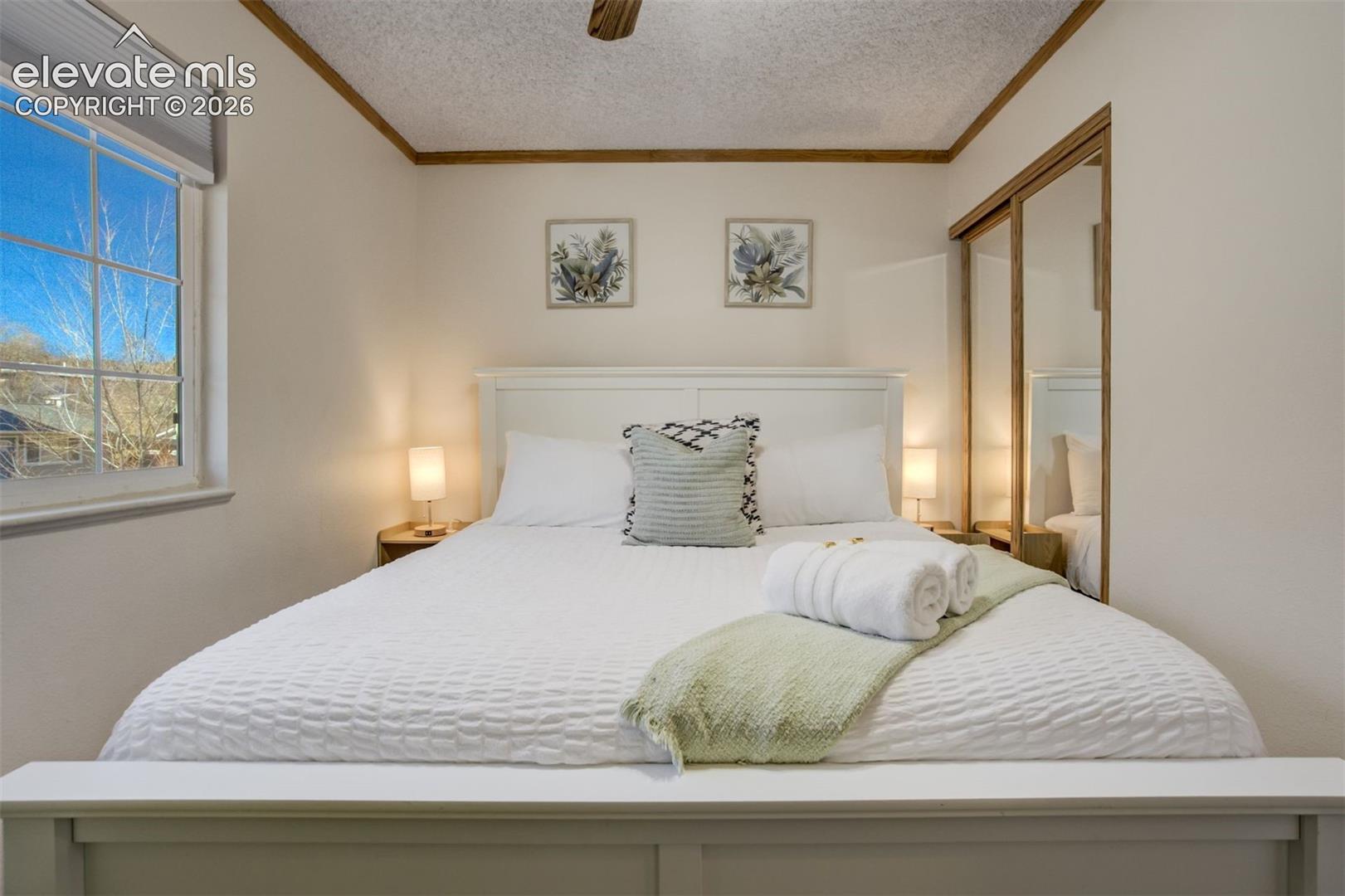 Listing photo 14 for 2566 Royalty Court