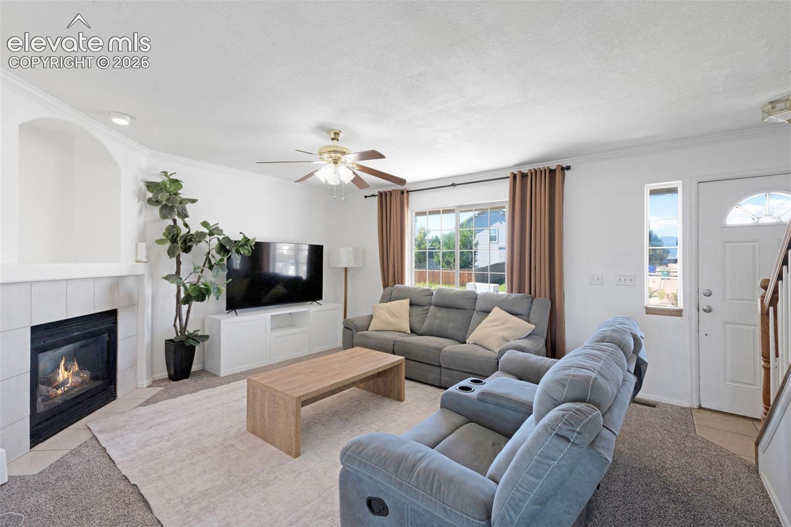 Listing photo 6 for 8239 Monterey Way