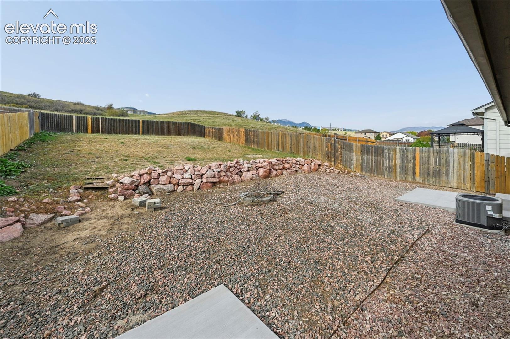 Listing photo 7 for 1276 Livingston Avenue