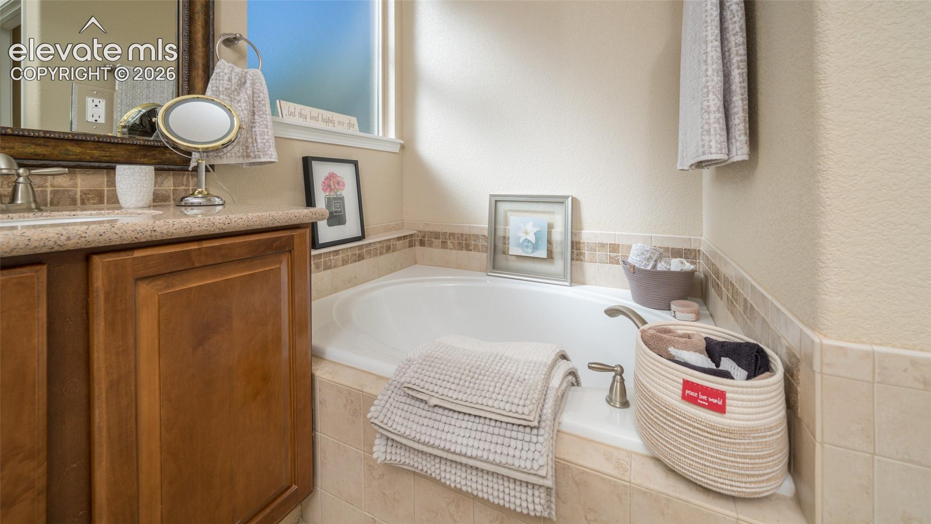 Listing photo 19 for 2455 Veneto Way