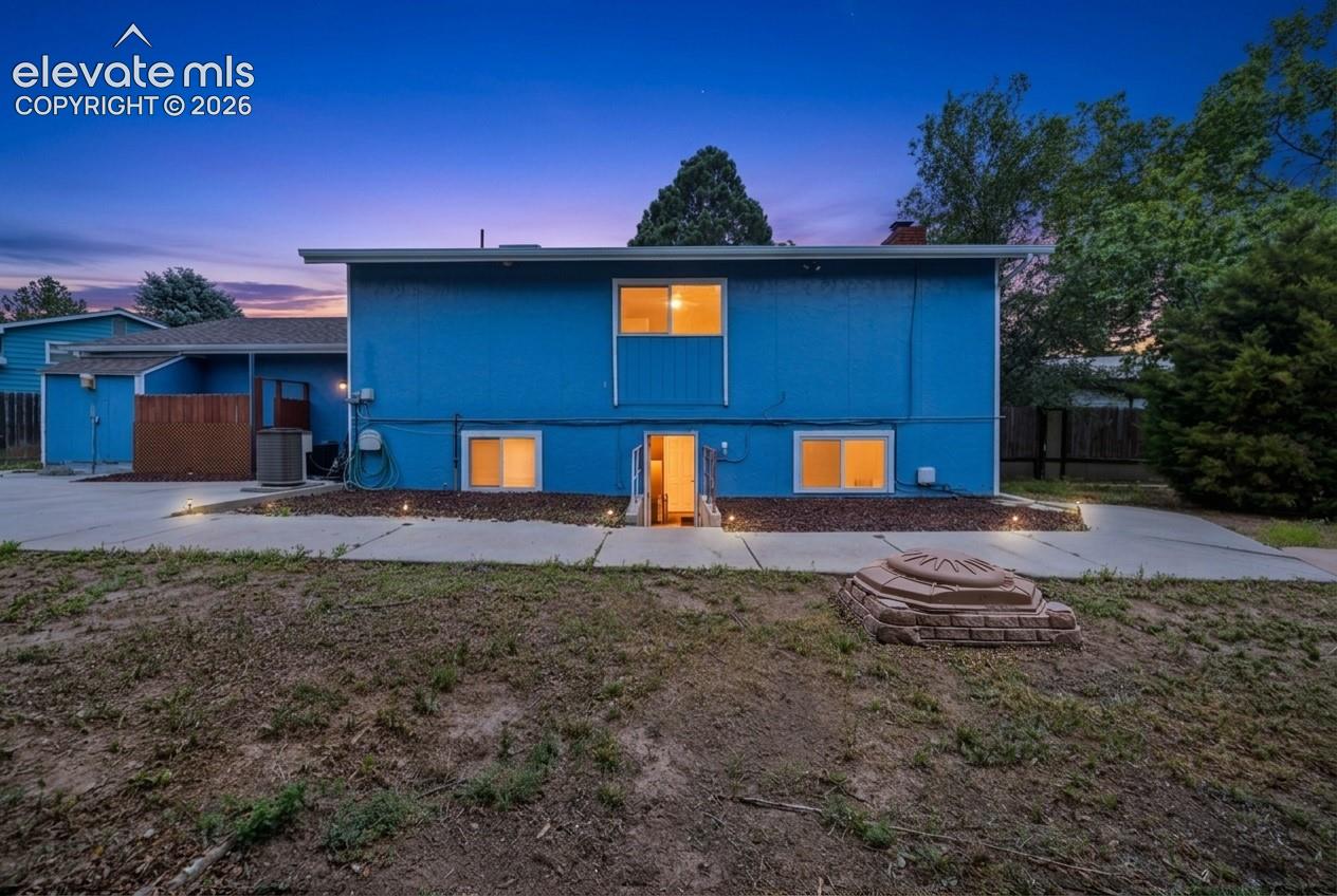 Listing photo 18 for 7409 Colonial Drive