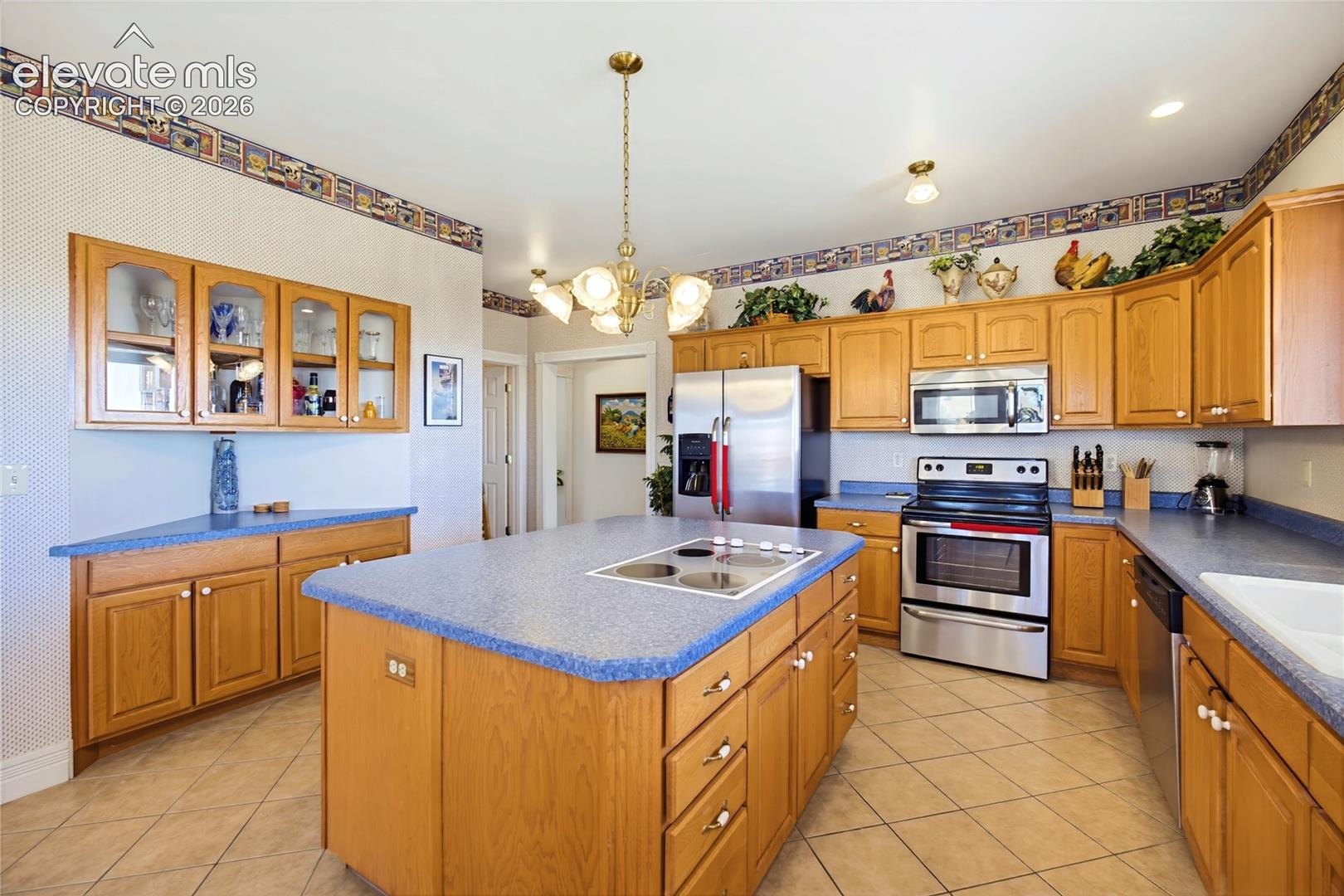 Listing photo 14 for 222 E Placer Street