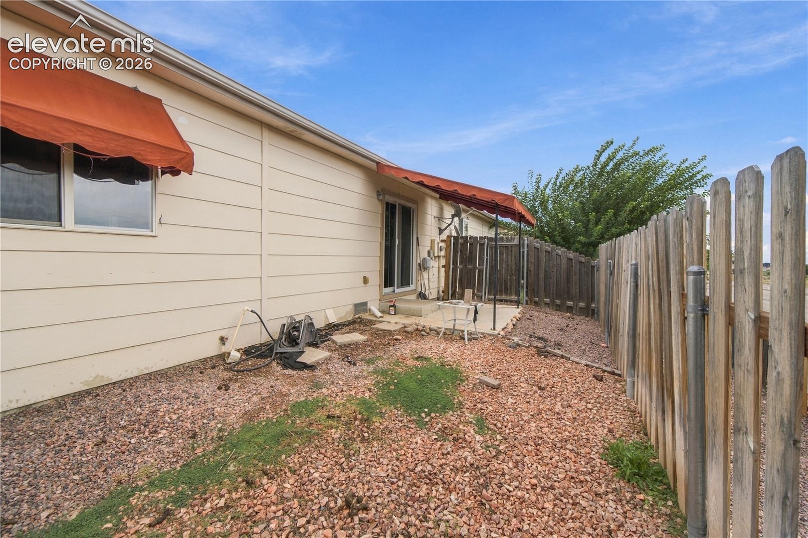 Listing photo 18 for 1324 Silver Hawk Court