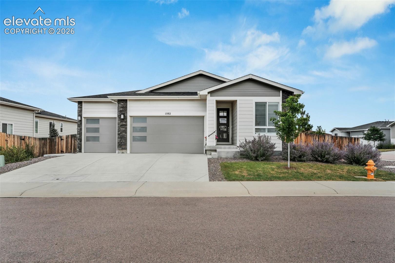 Listing photo 35 for 1592 Maggie Mae Lane