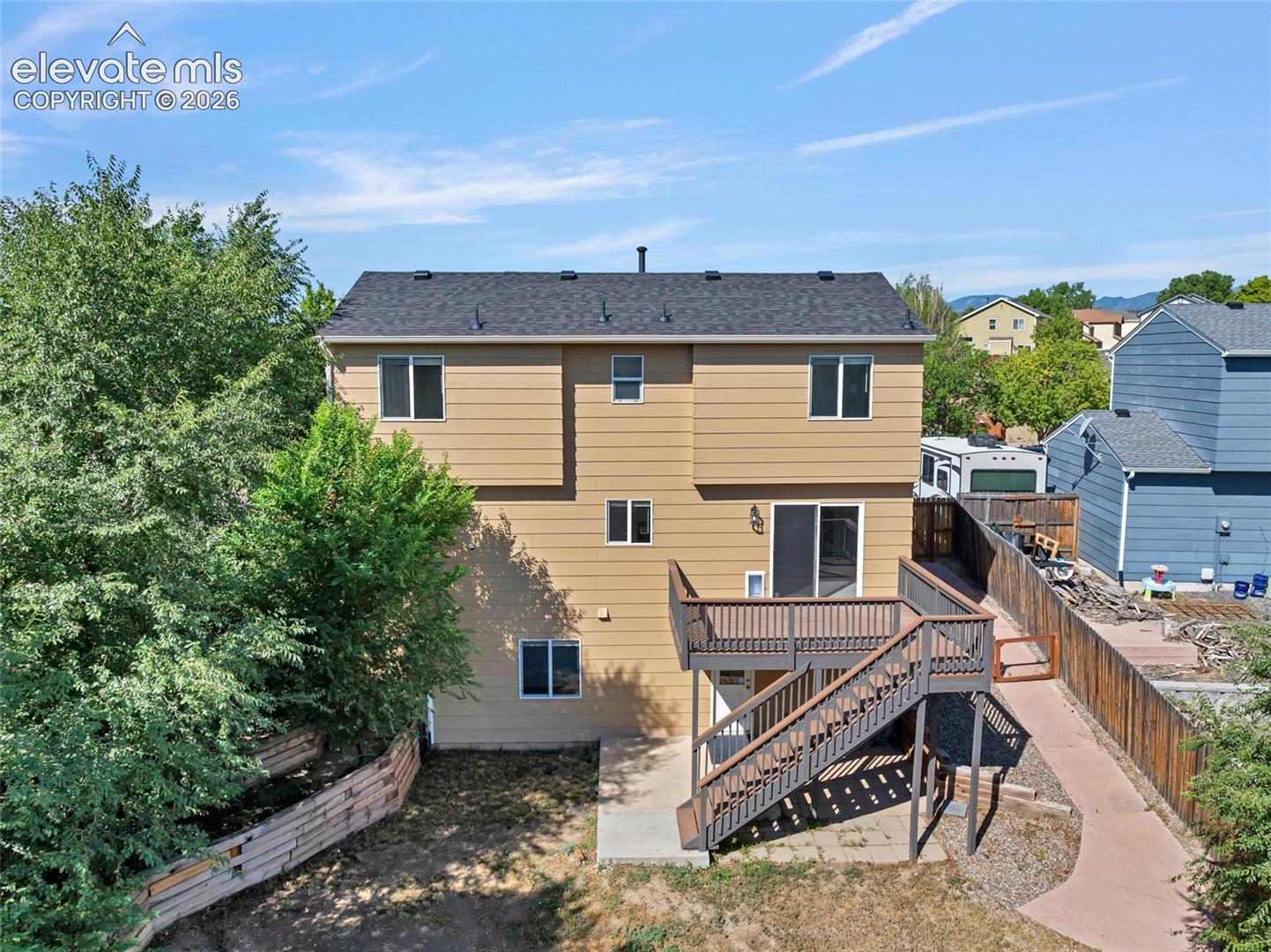 Listing photo 40 for 1204 White Stone Way