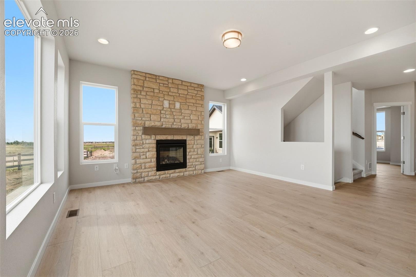 Listing photo 7 for 7979 Wilton Drive