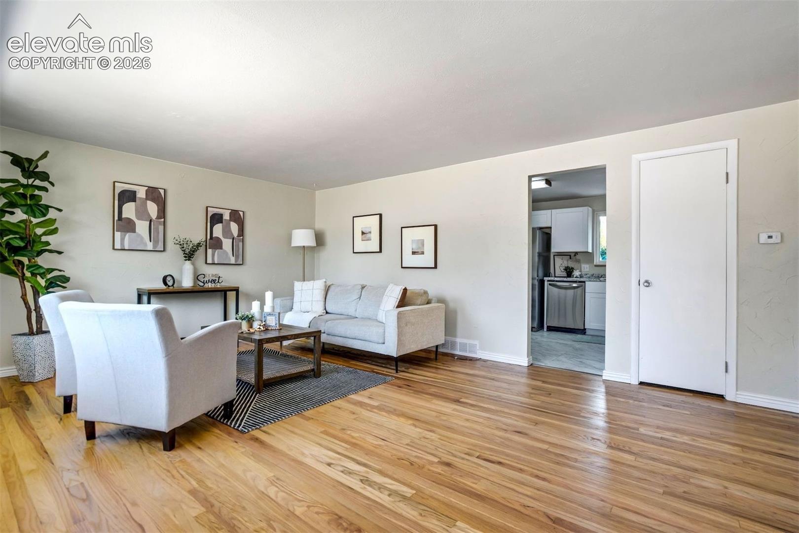 Listing photo 6 for 65 S Roosevelt Street