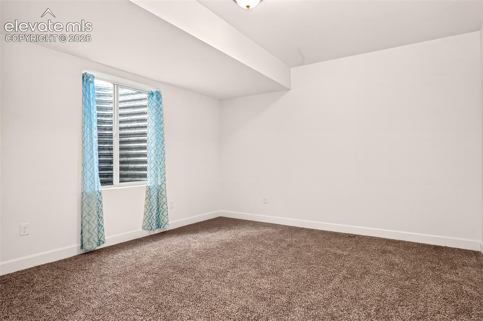 Listing photo 37 for 6315 Kildare Drive