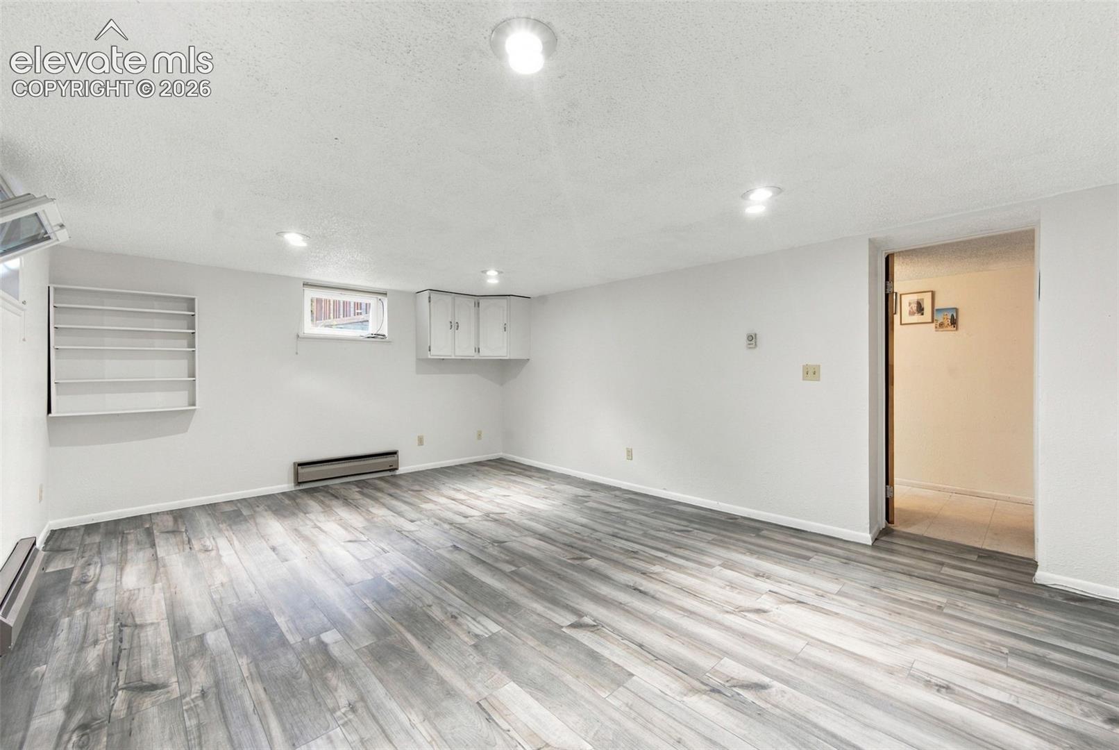 Listing photo 15 for 619 N Cedar Street