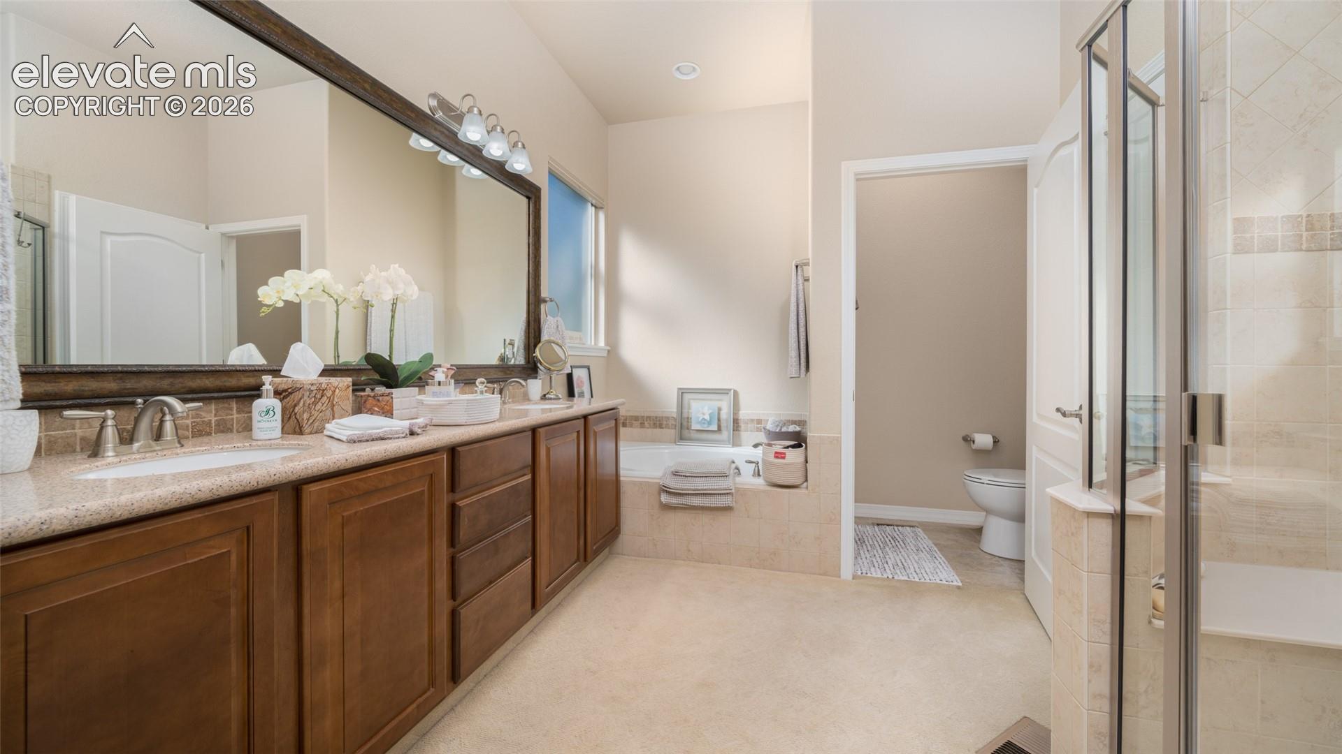 Listing photo 18 for 2455 Veneto Way