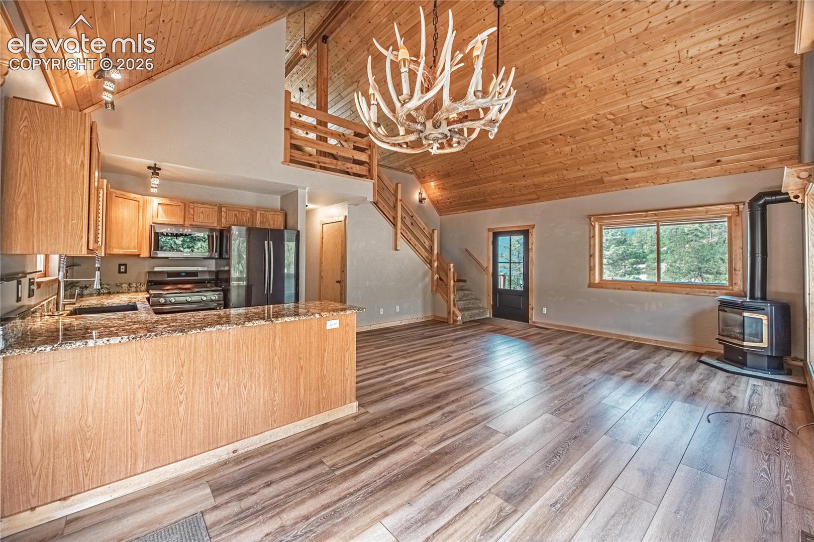 10668 Highway 24, photo 9
