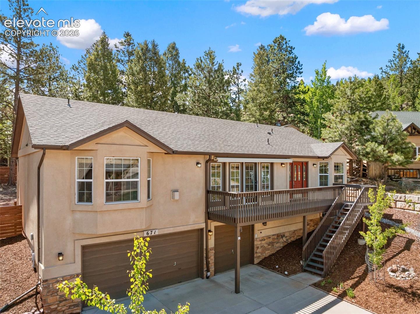 Listing photo 3 for 671 Misty Pines Circle