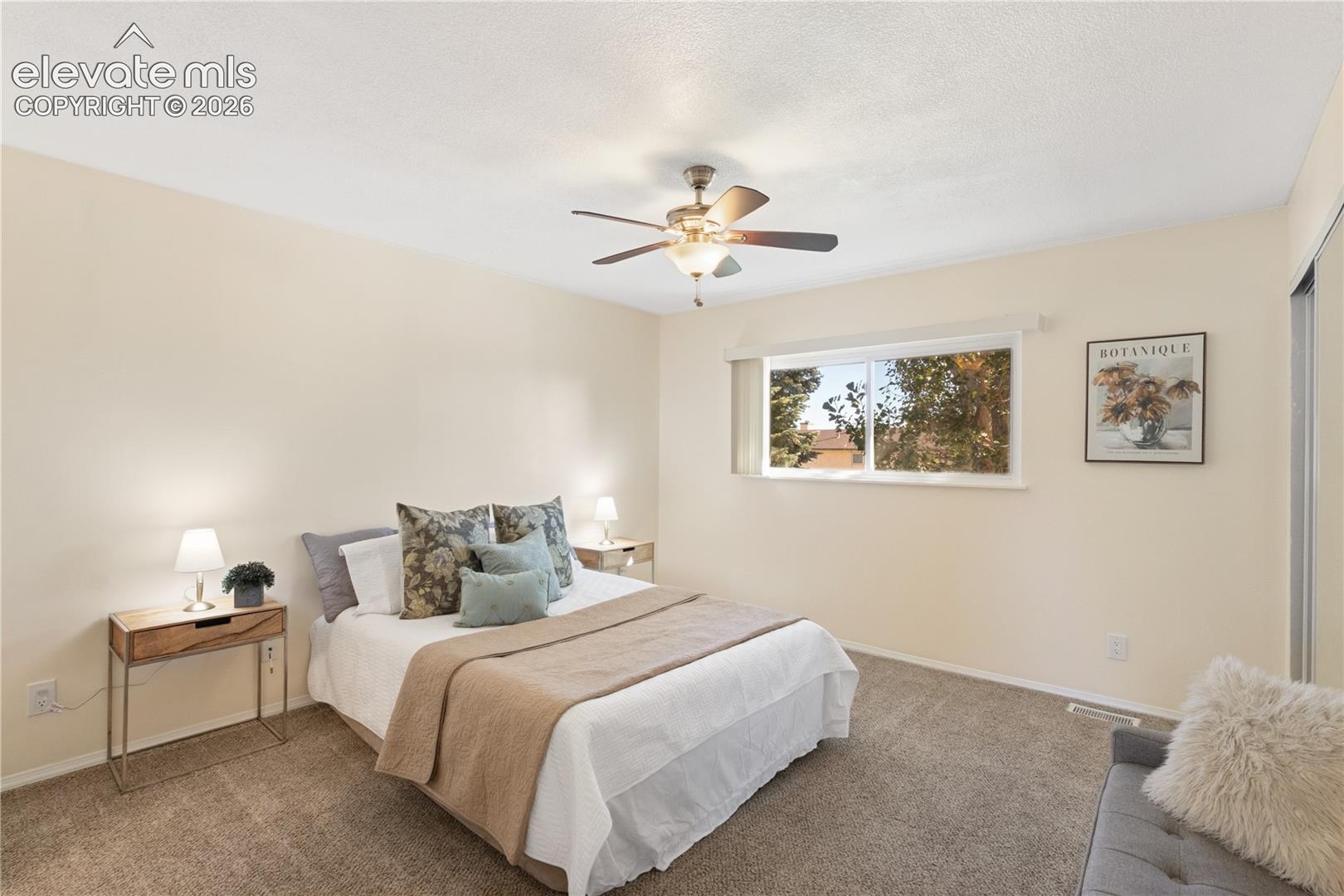 Listing photo 20 for 2360 Washo Circle