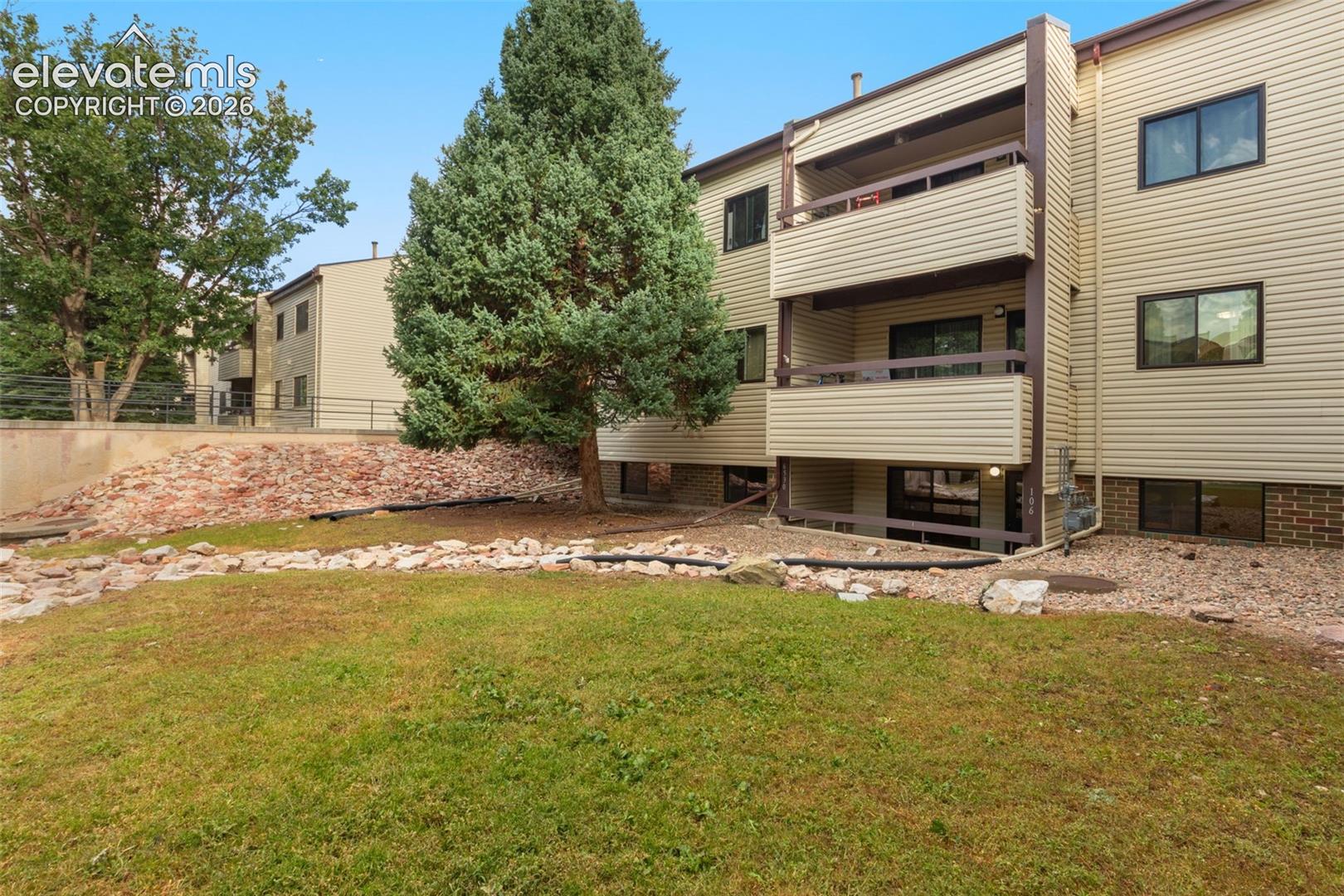 Listing photo 38 for 6530 Delmonico Drive 106