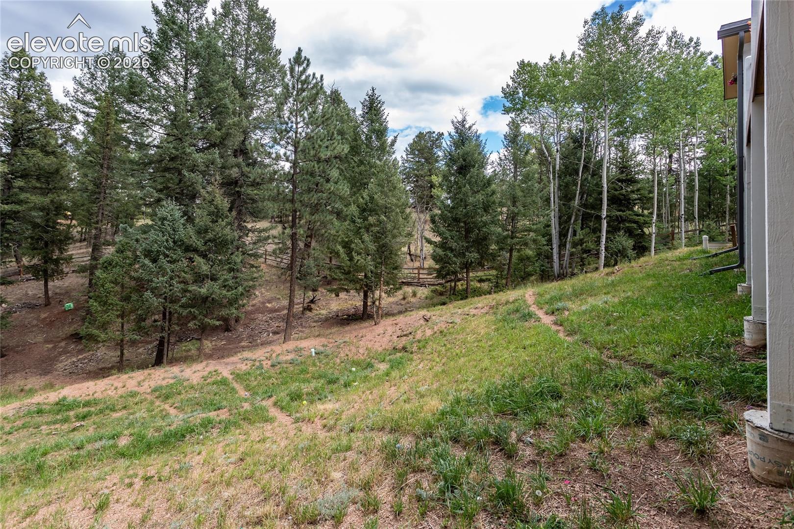 Listing photo 44 for 1427 N Mountain Estates Road