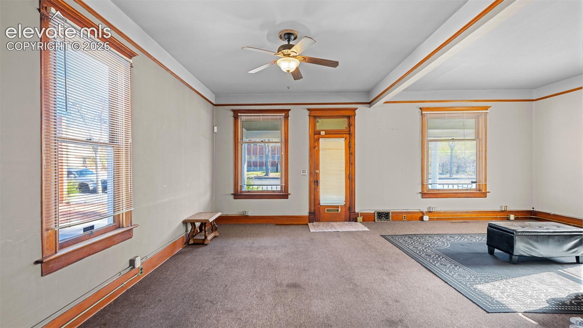 Listing photo 13 for 1919 W Colorado Avenue