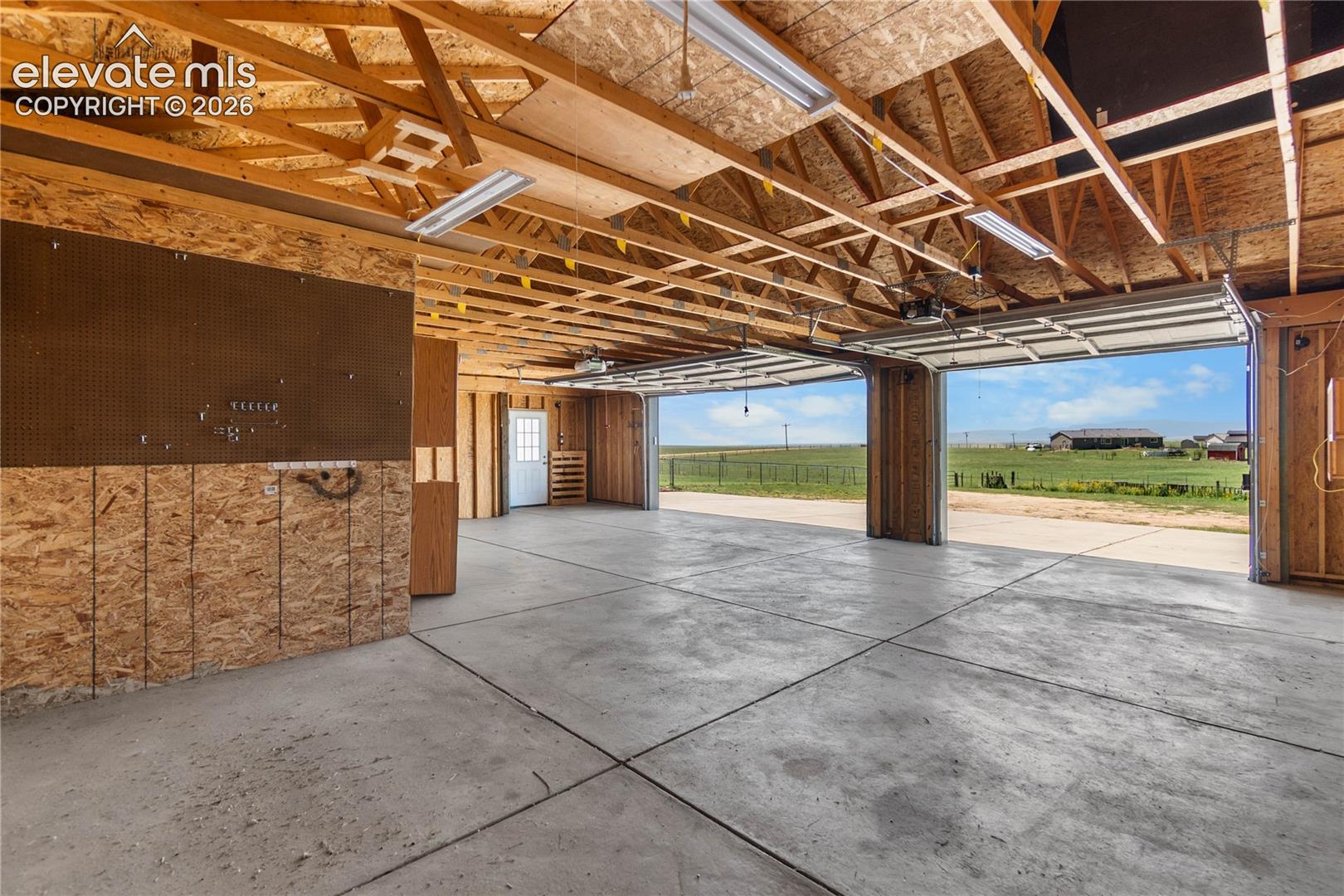 Listing photo 7 for 29950 Big Springs Road