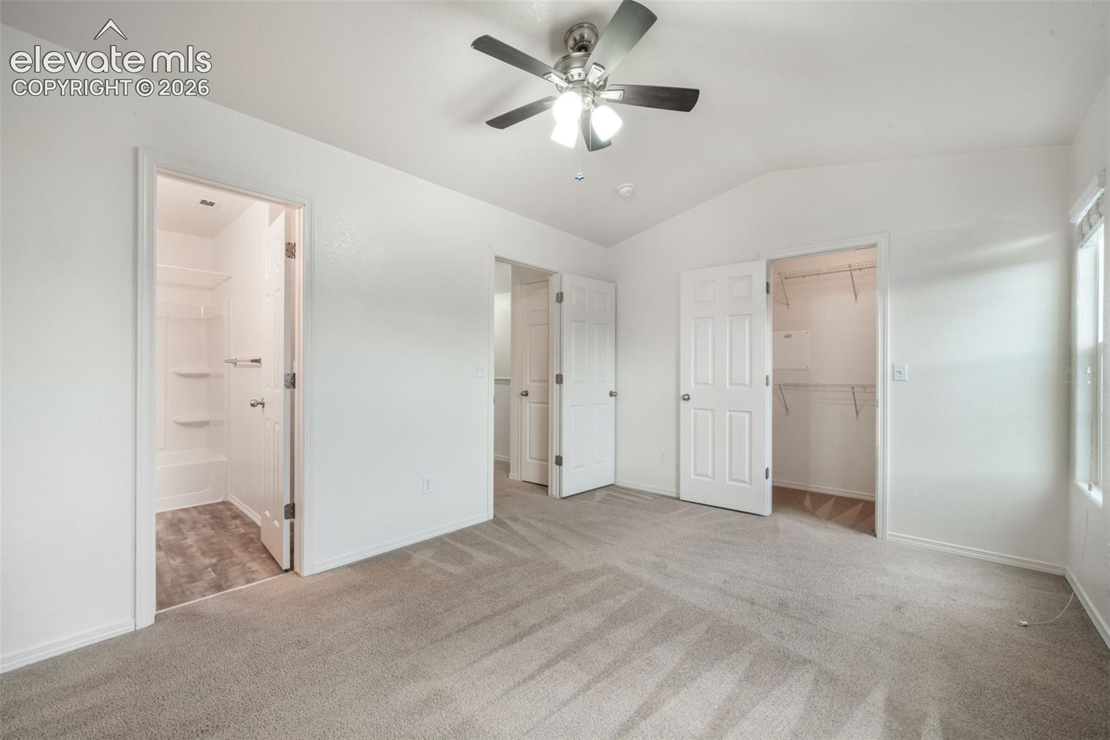 Listing photo 23 for 10513 Wells Point