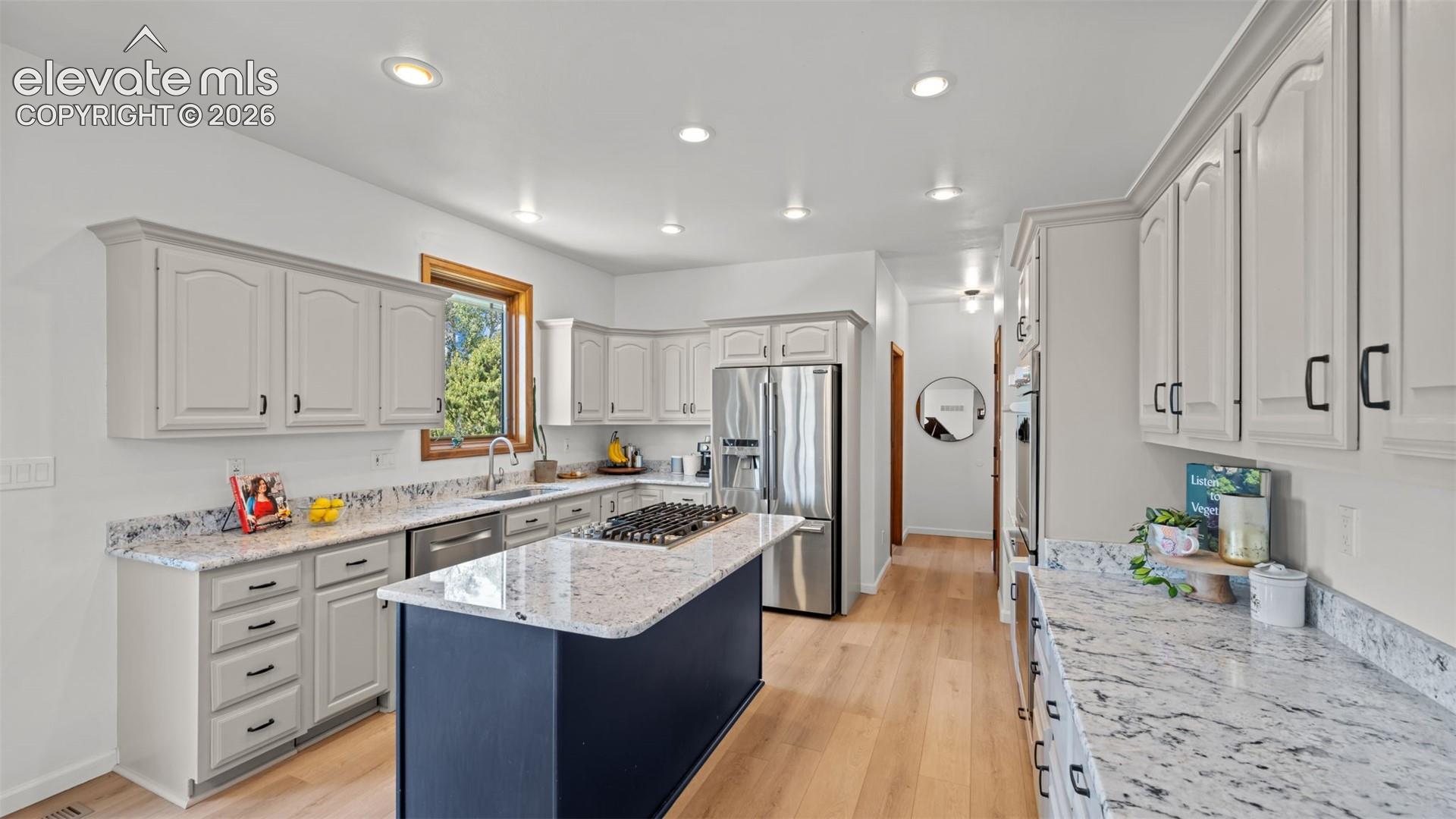 830 Lake Woodmoor Drive, photo 16