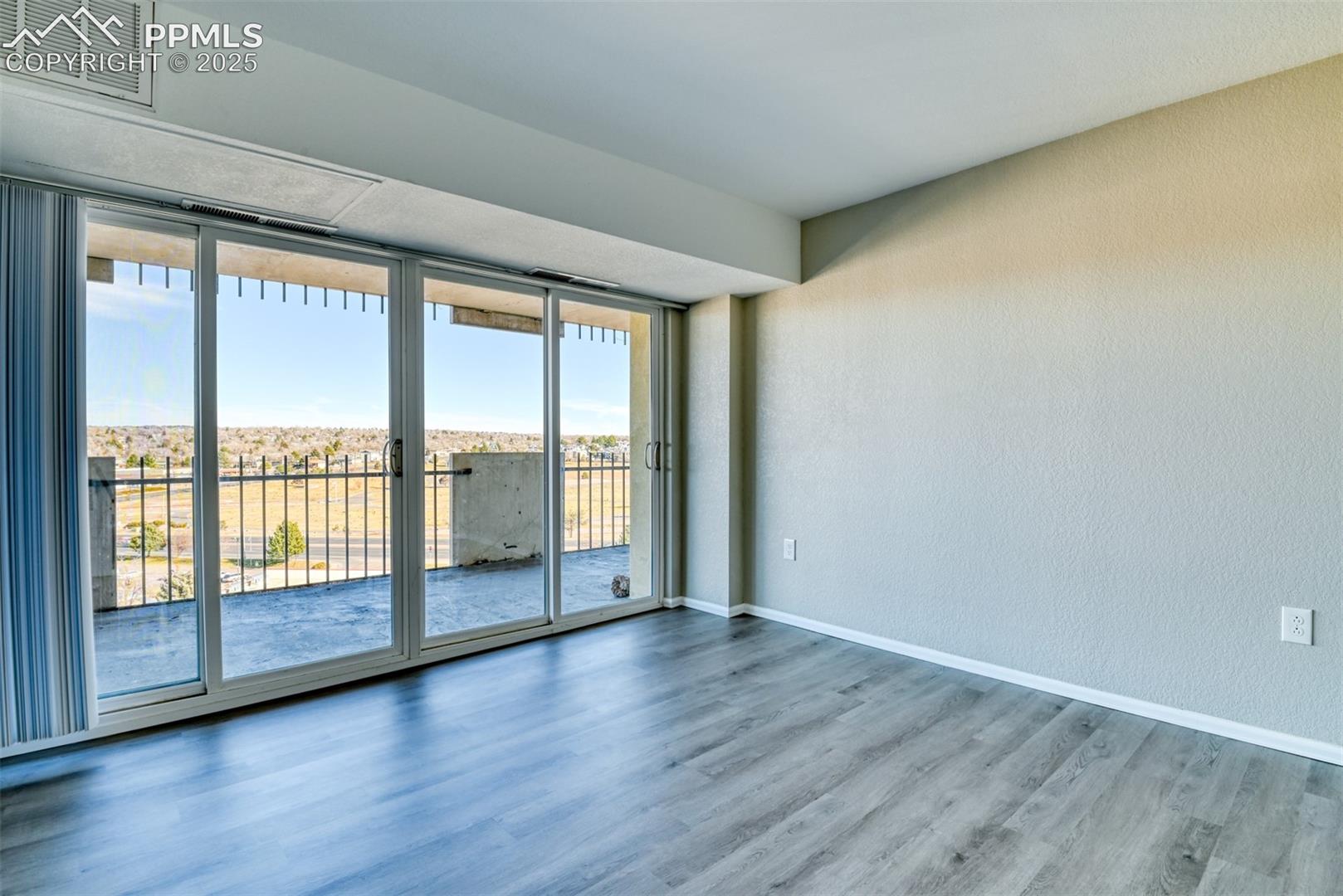 411 Lakewood Circle, photo 13