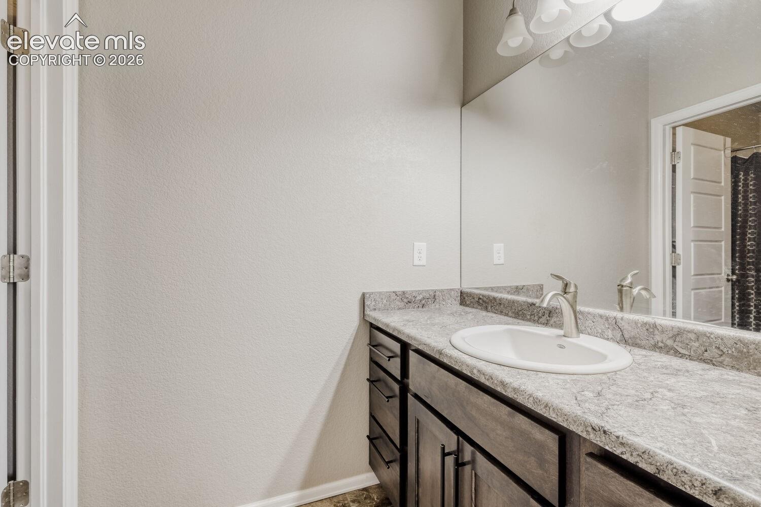 Listing photo 15 for 555 N Verbena Drive