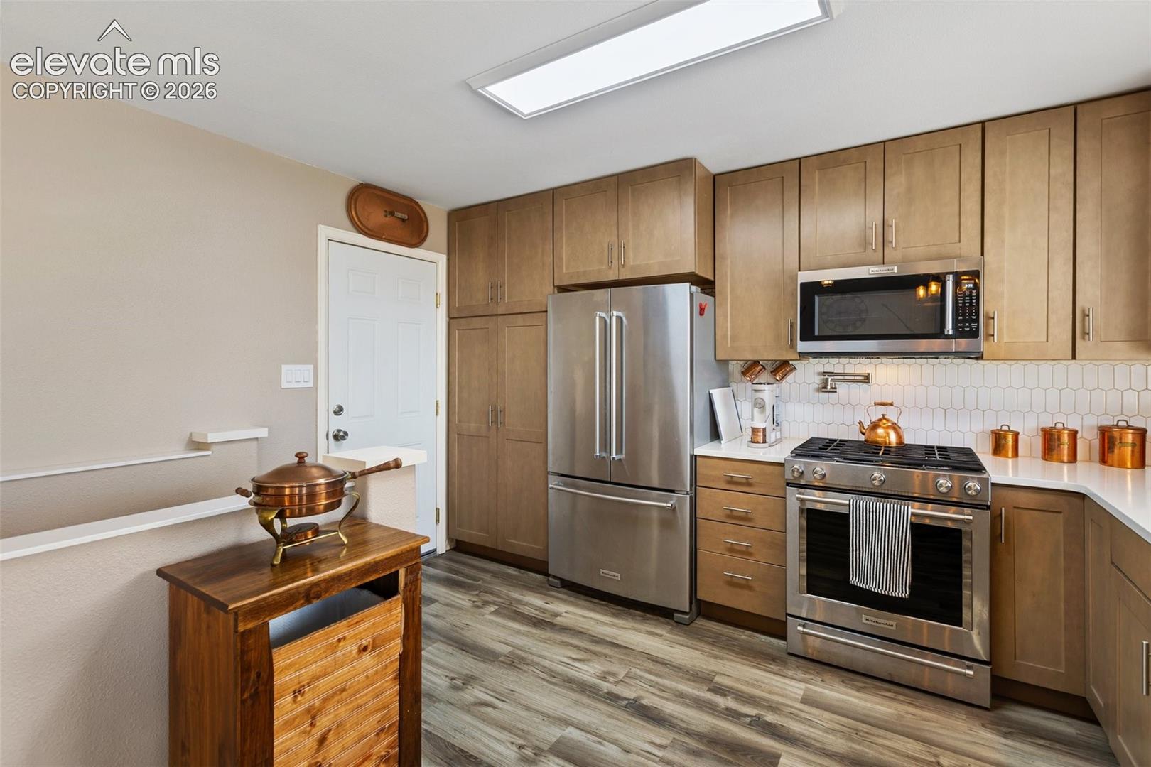 Listing photo 11 for 541 S El Charro Drive