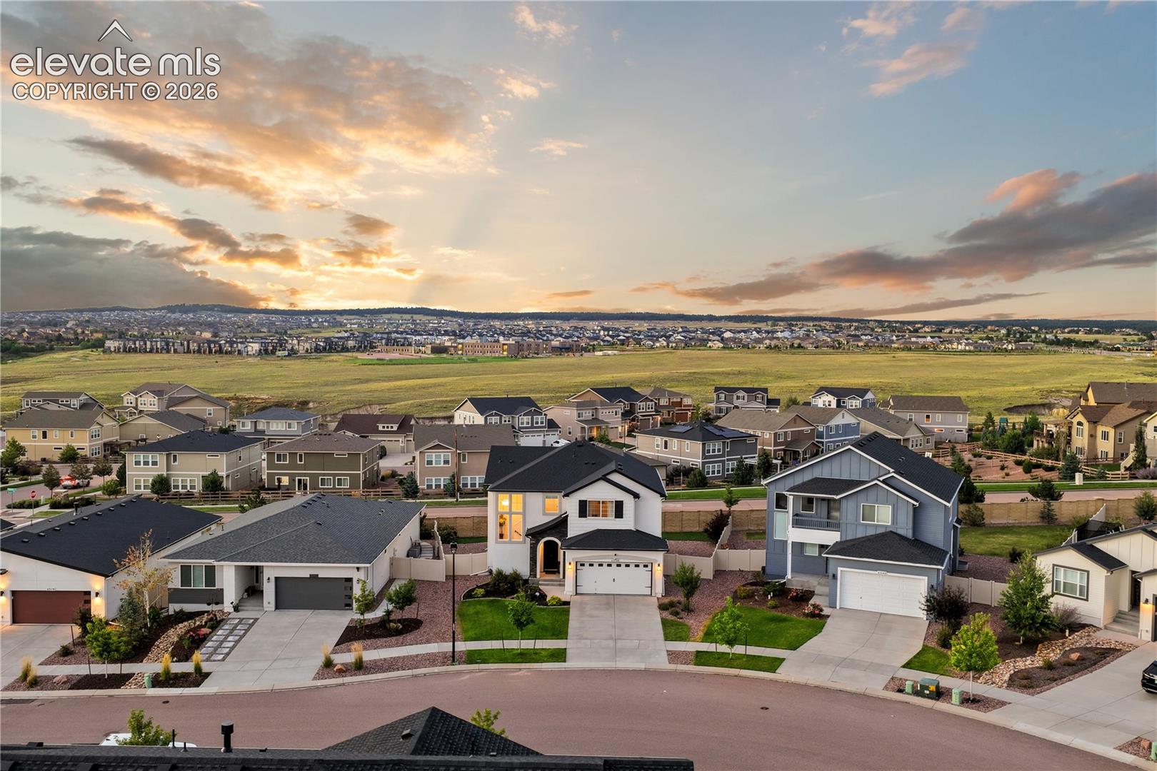 Listing photo 2 for 6538 Cumbre Vista Way