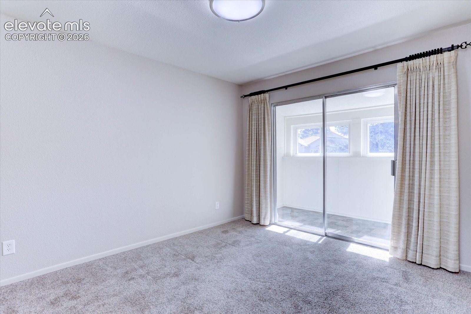 Listing photo 30 for 3330 Templeton Gap Road 55