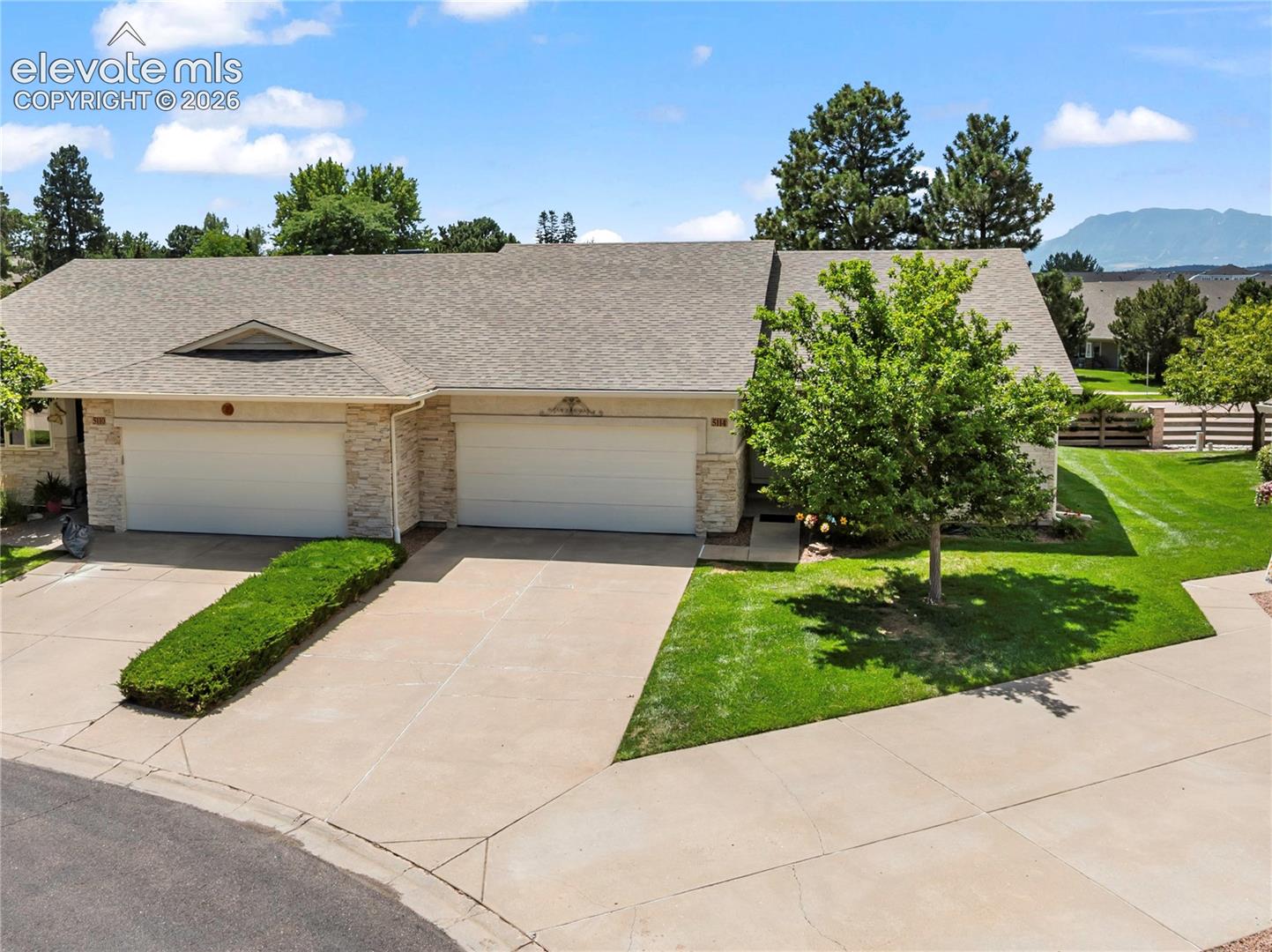 5114 Lewisia Point