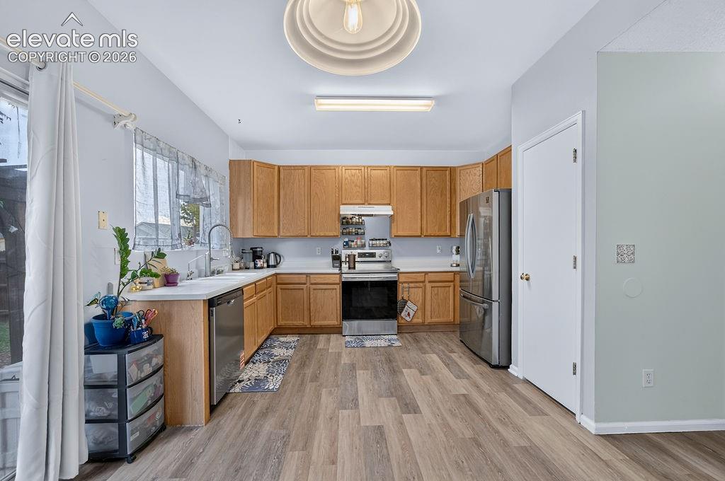Listing photo 14 for 818 Hayloft Lane