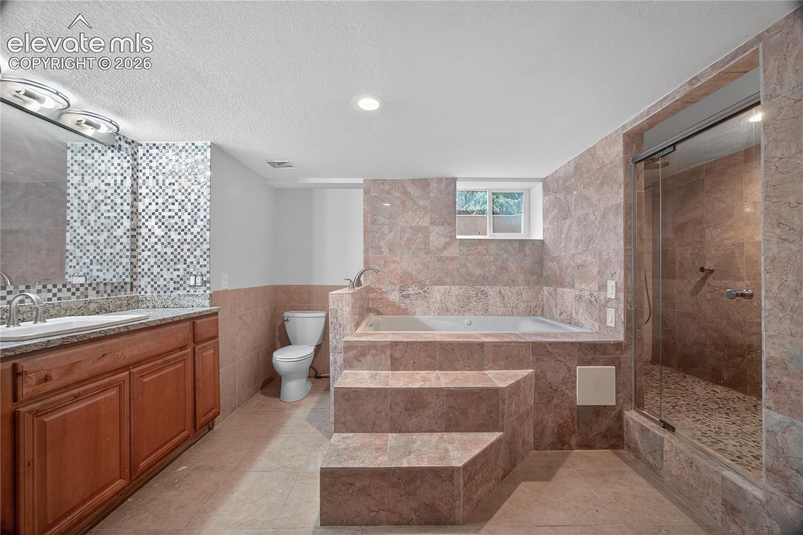 Listing photo 34 for 4180 S Monaco Parkway