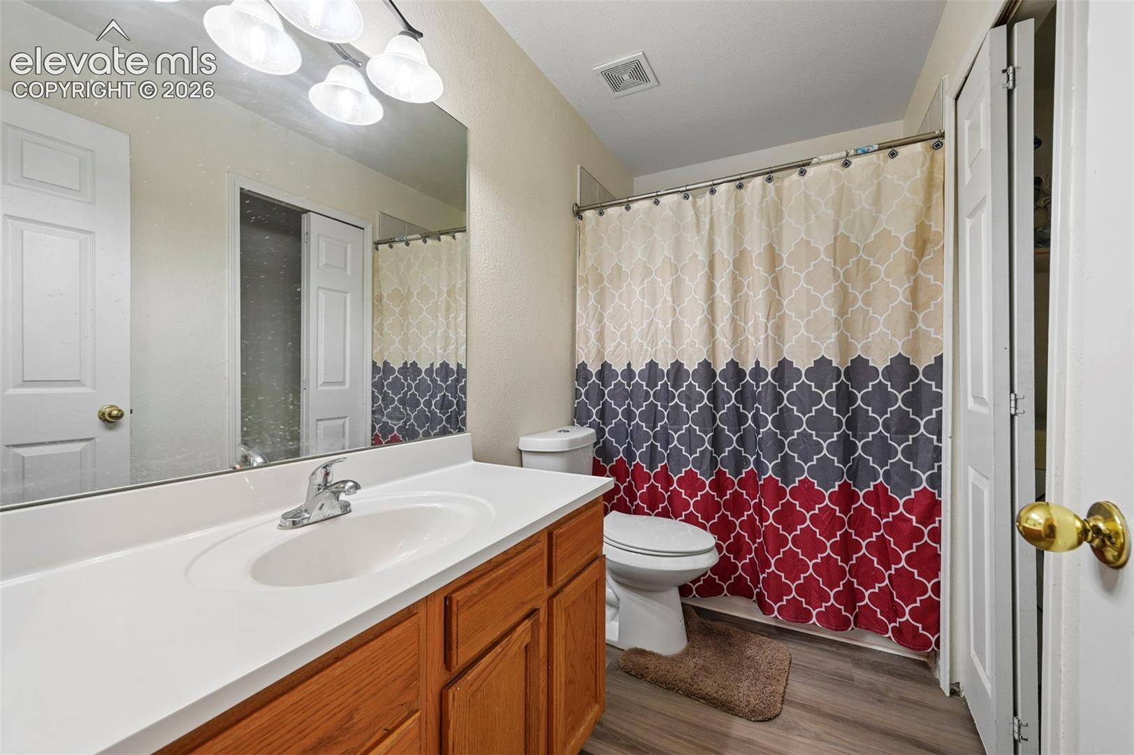 Listing photo 8 for 6382 Zermatt Drive