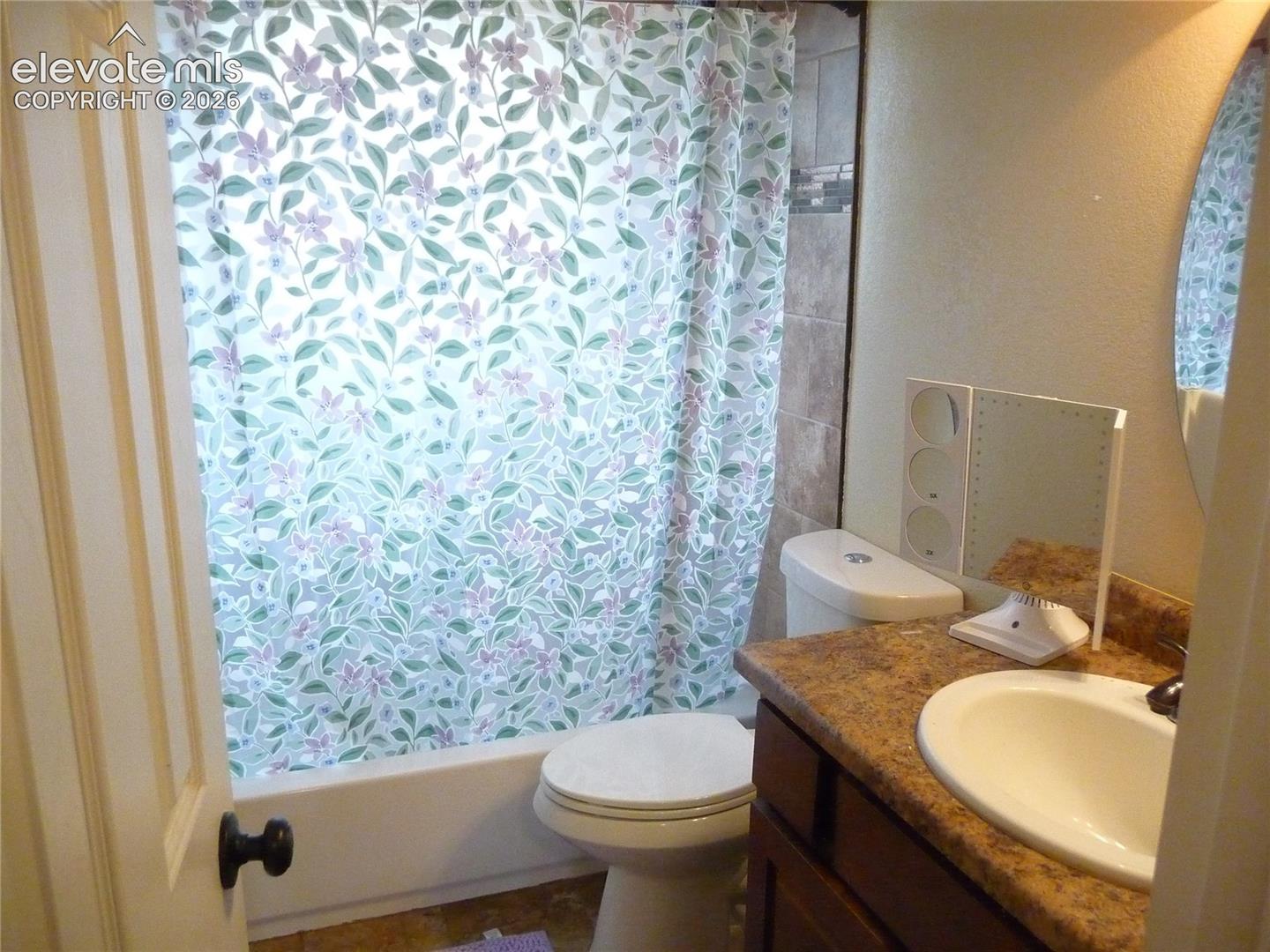 Listing photo 17 for 2919 Fremont Drive