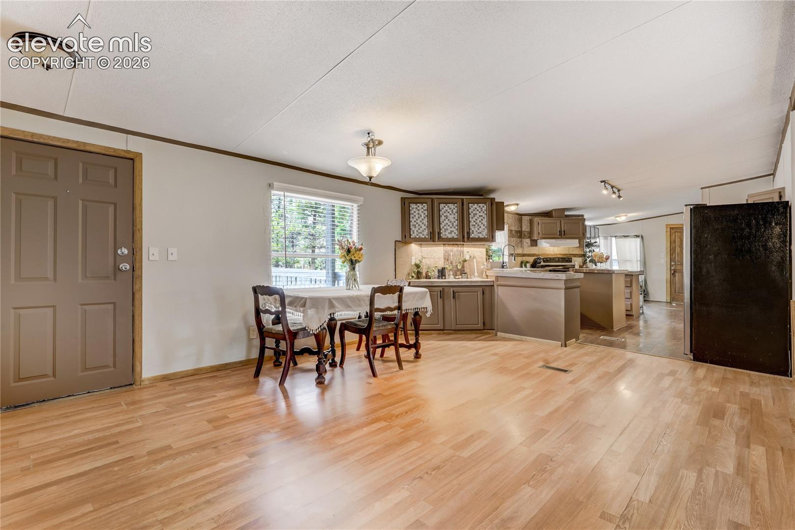 784 Blossom Road, photo 46