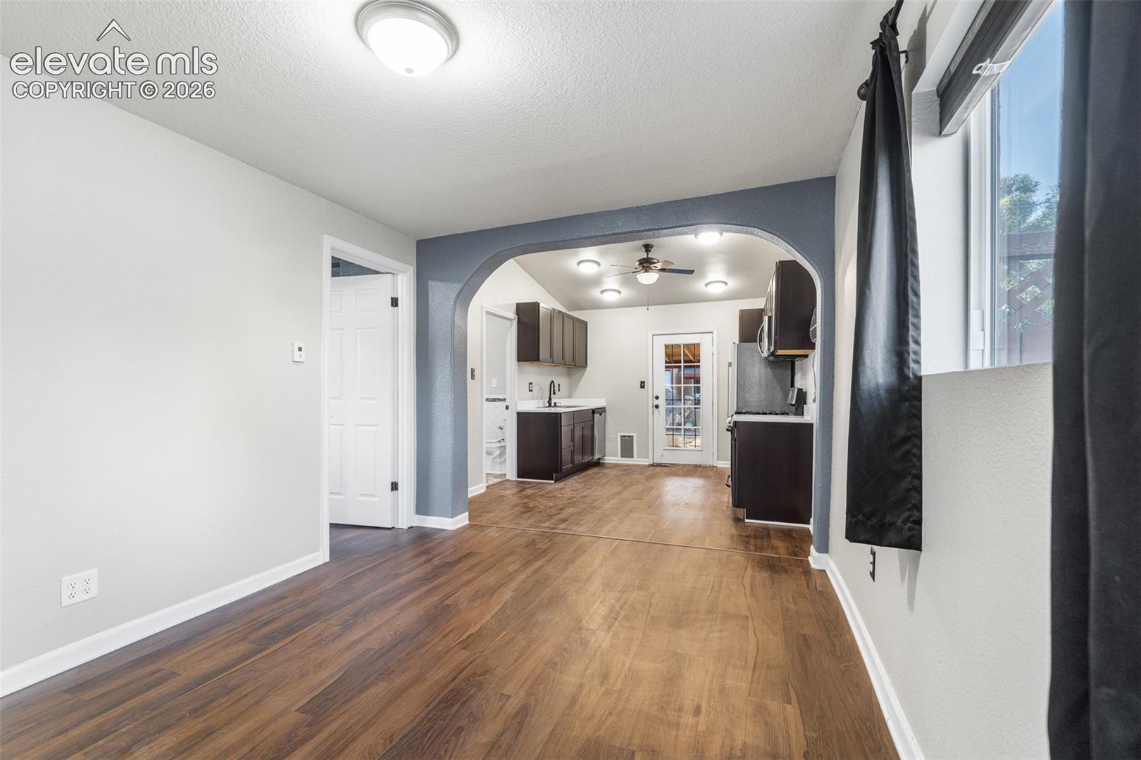 Listing photo 6 for 1118 Arroyo Avenue