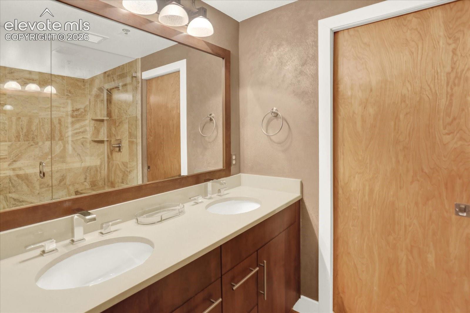 Listing photo 21 for 101 N Tejon Street 460