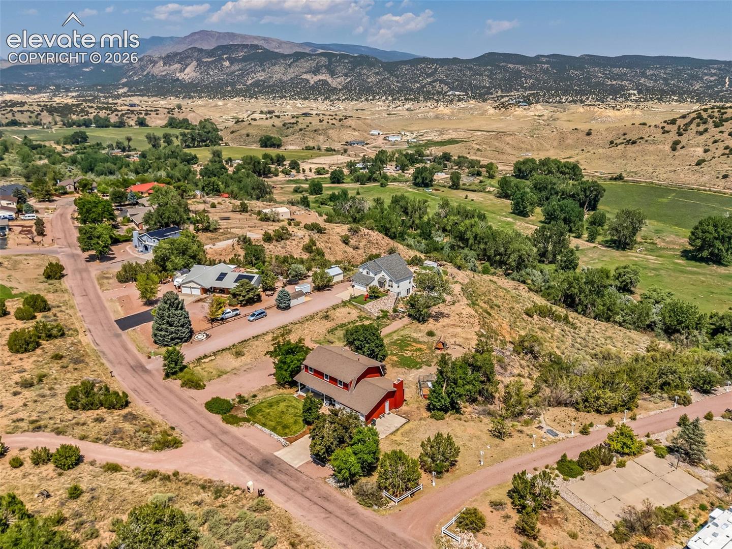 Listing photo 37 for 1004 Ridgeview Place
