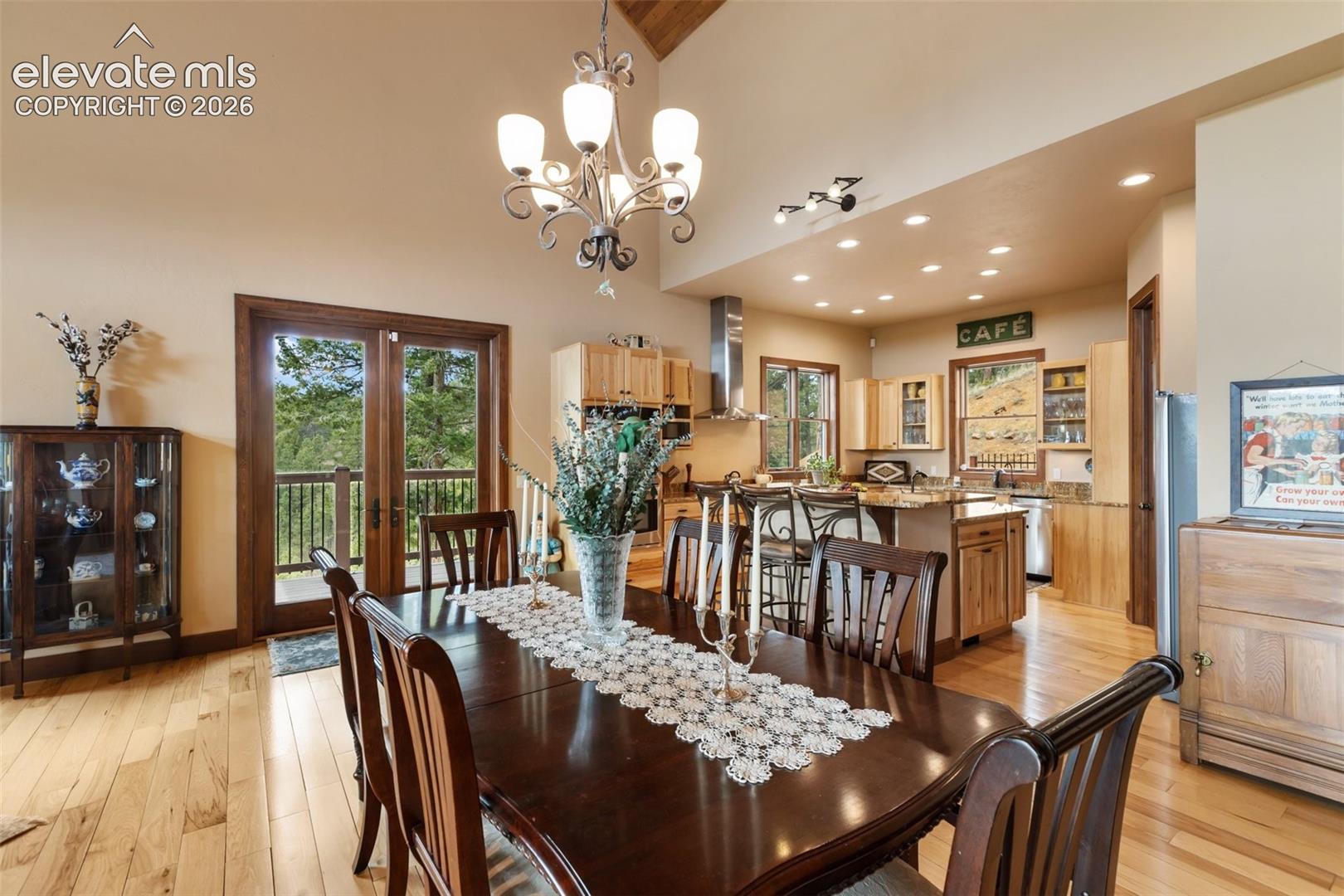 Listing photo 14 for 12810 Rampart Range Road