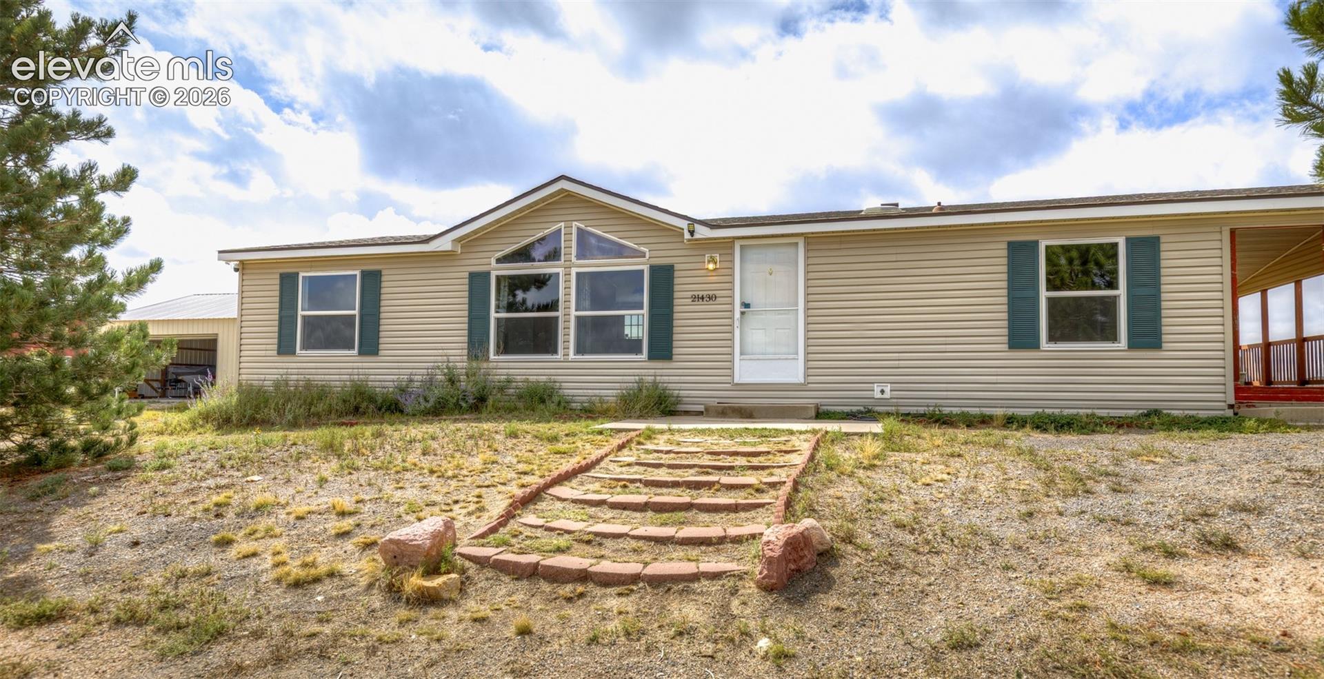 Listing photo 3 for 21430 La Piedra Point