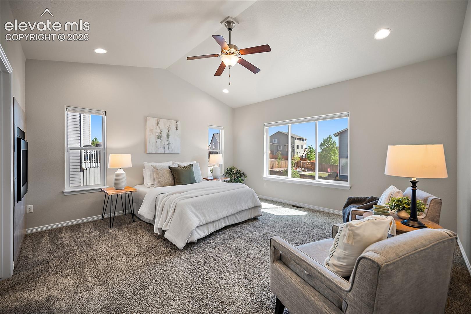 Listing photo 4 for 10803 Checo Way