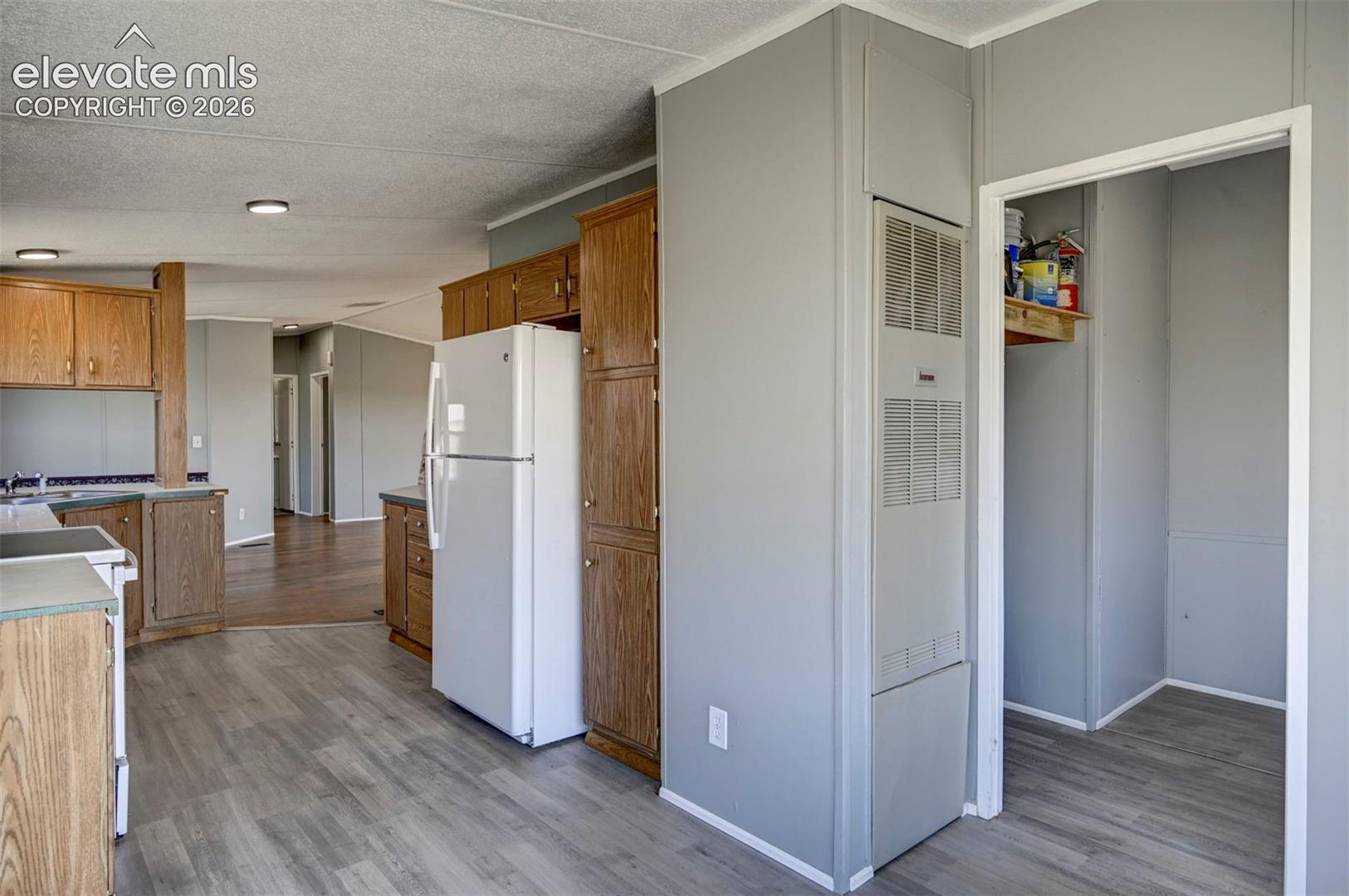 Listing photo 6 for 15320 Fairplay Road