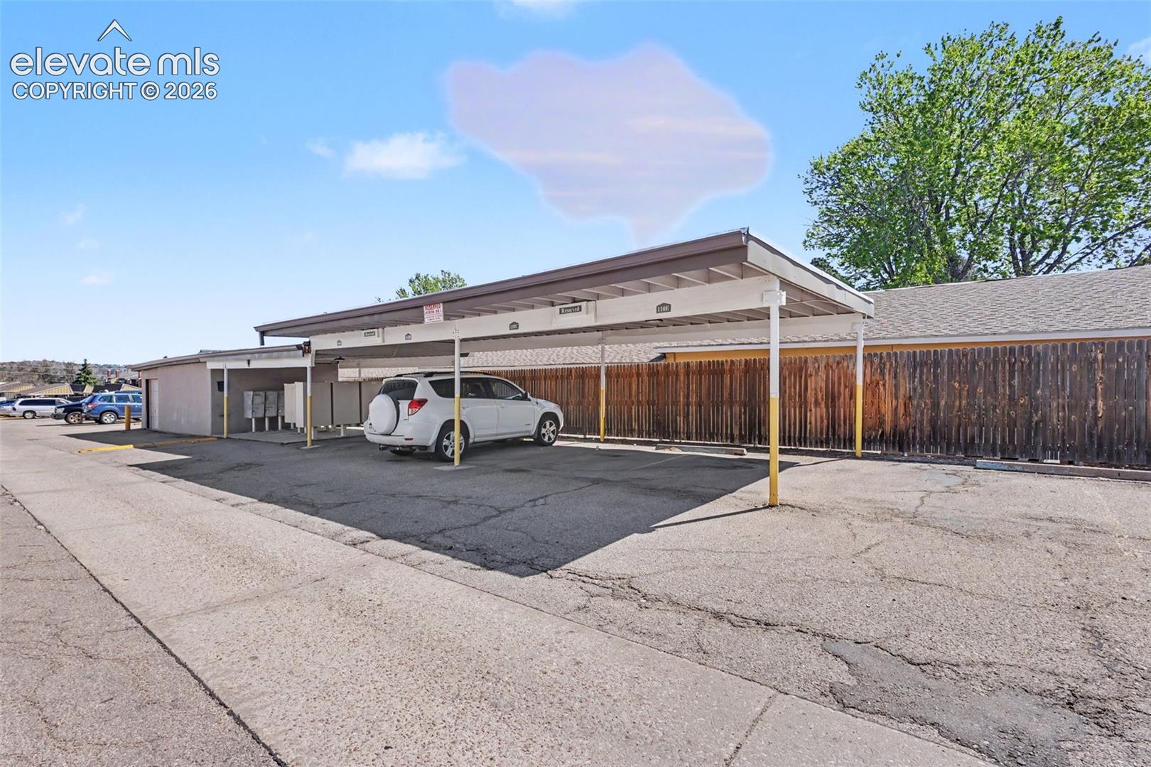 Listing photo 26 for 3110 Van Teylingen Drive E