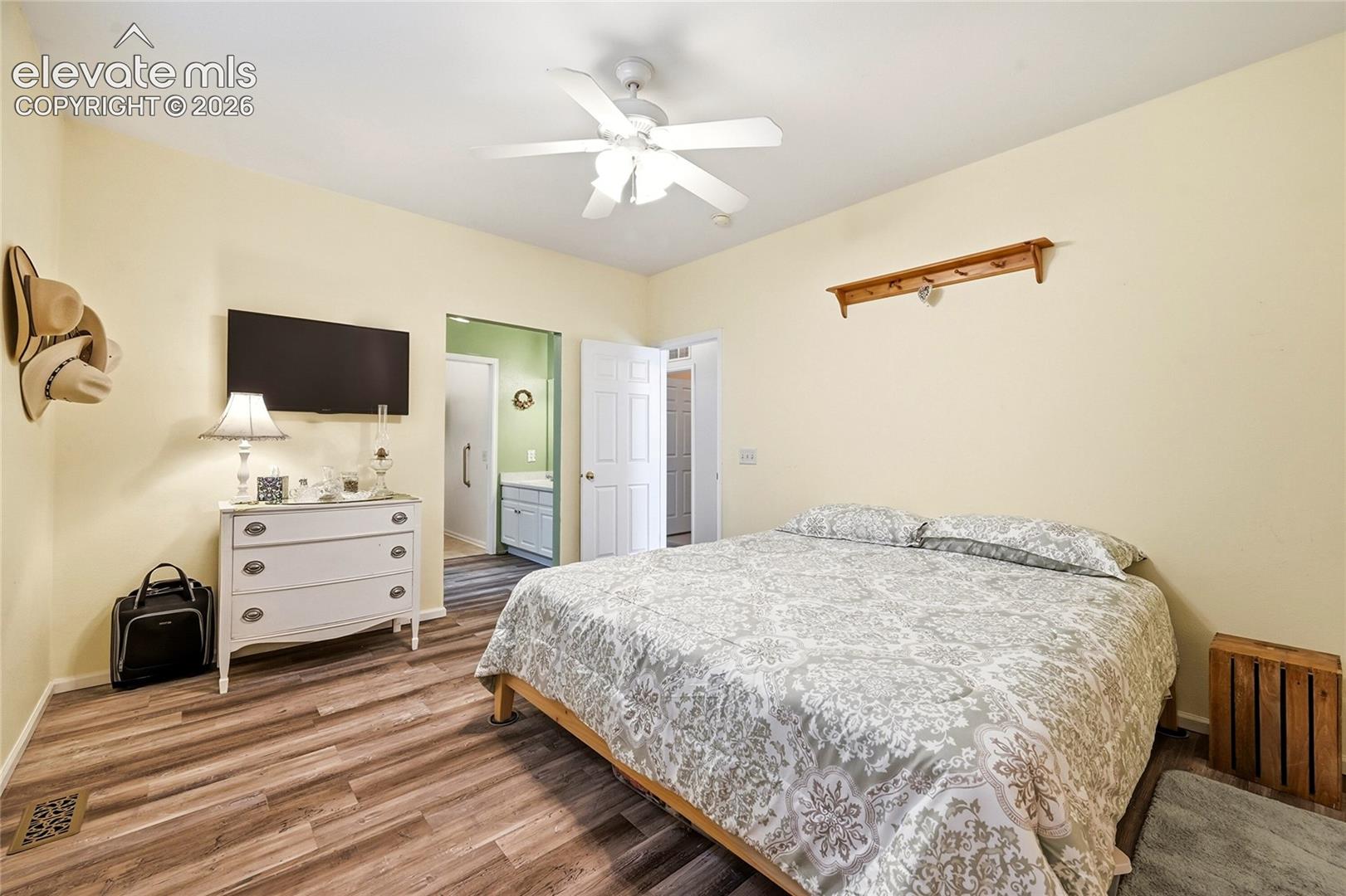 Listing photo 13 for 7608 Barn Owl Drive