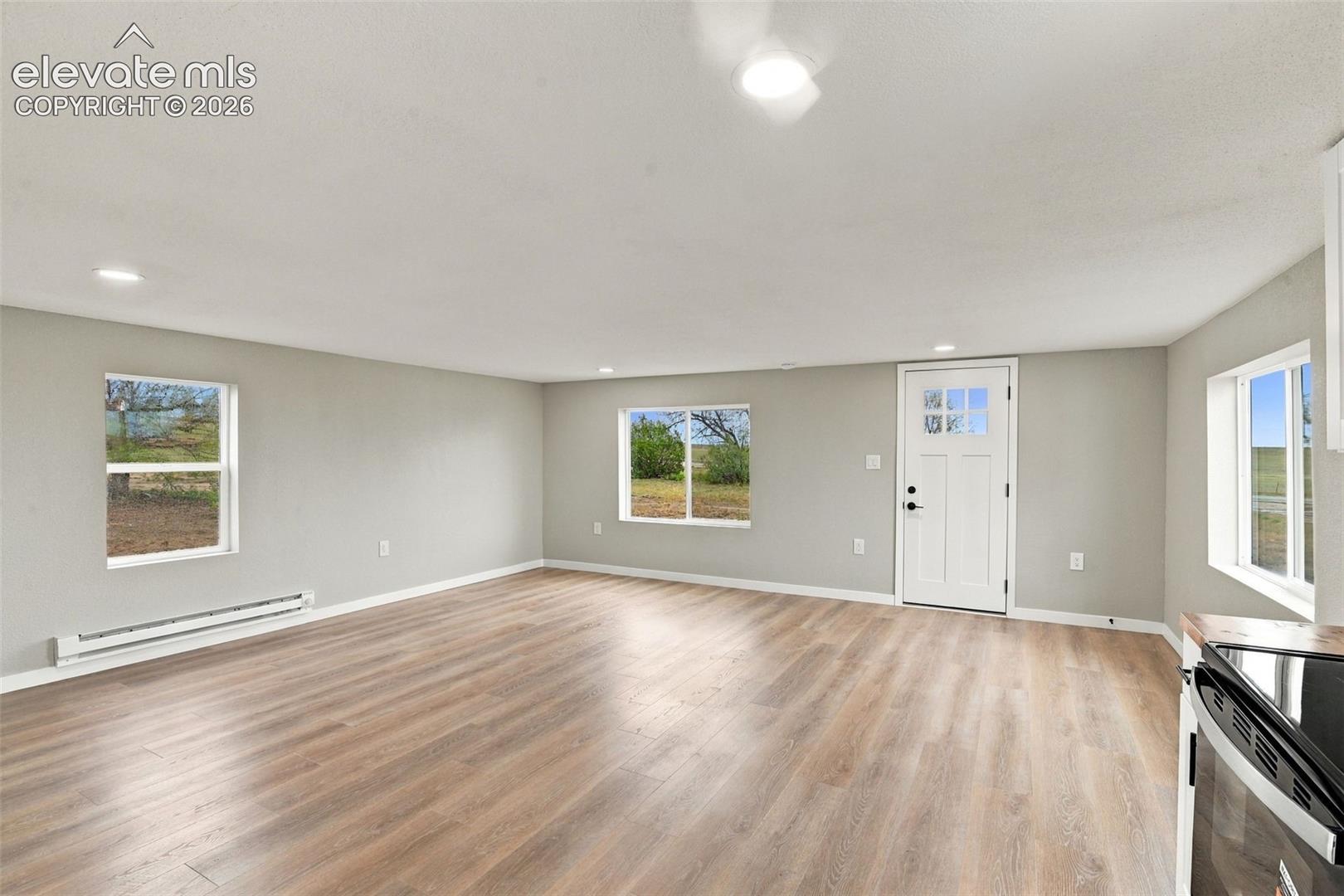 Listing photo 11 for 10672 Boone Road