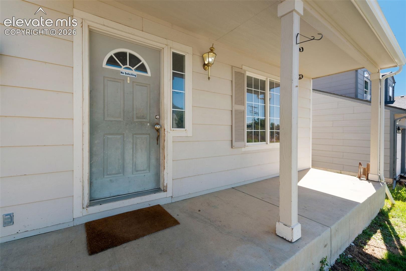 Listing photo 4 for 8239 Monterey Way